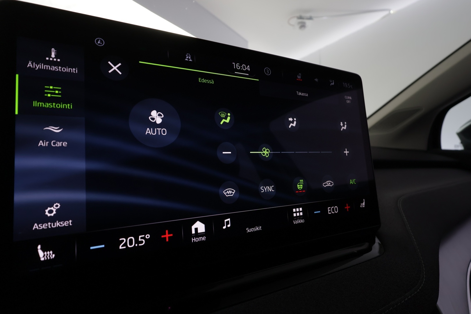 SKODA Enyaq 2023