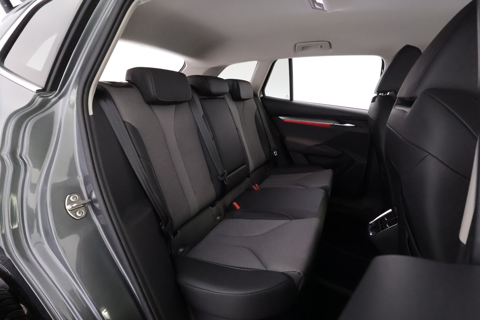 SKODA Enyaq 2023