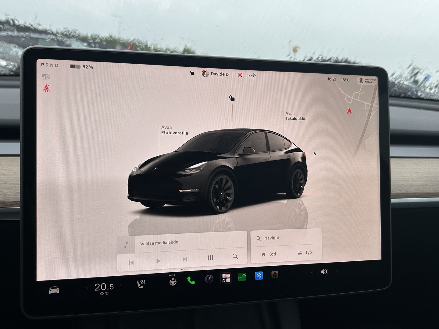 TESLA Model Y 2022