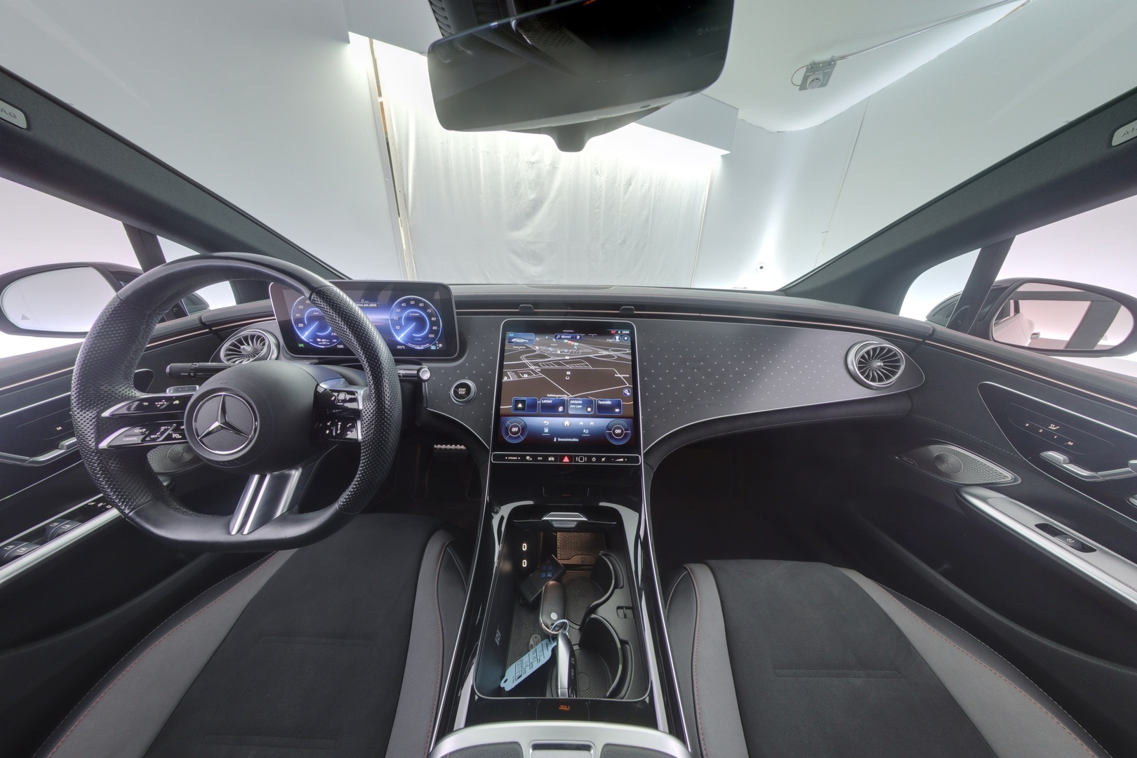 MERCEDES-BENZ EQE 2022
