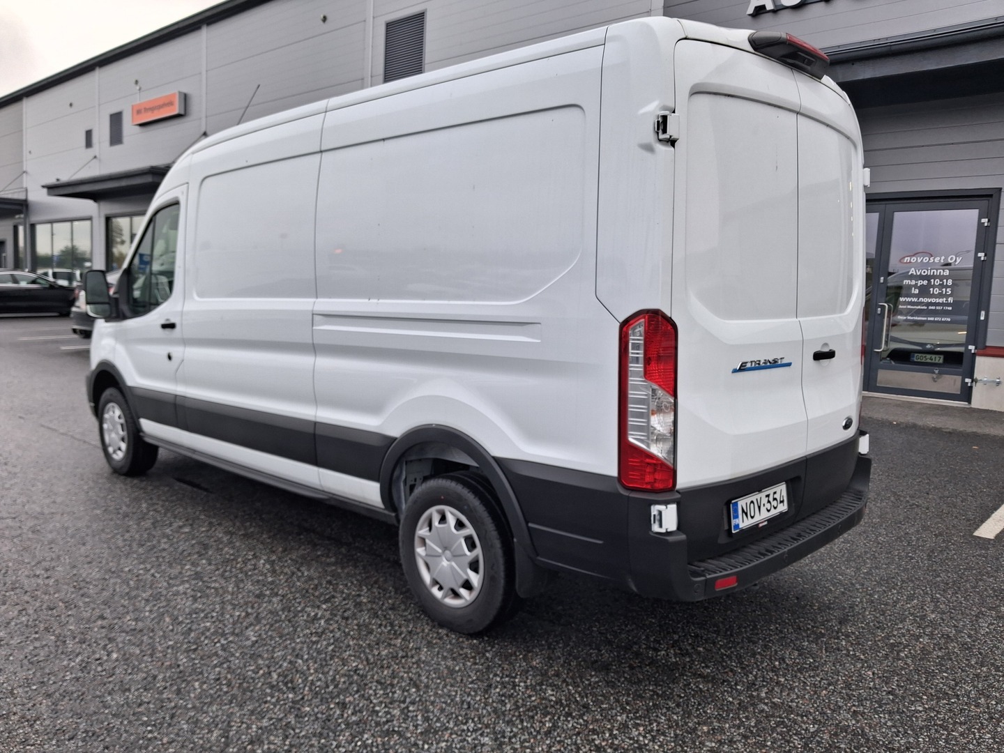 FORD E-TRANSIT 2
