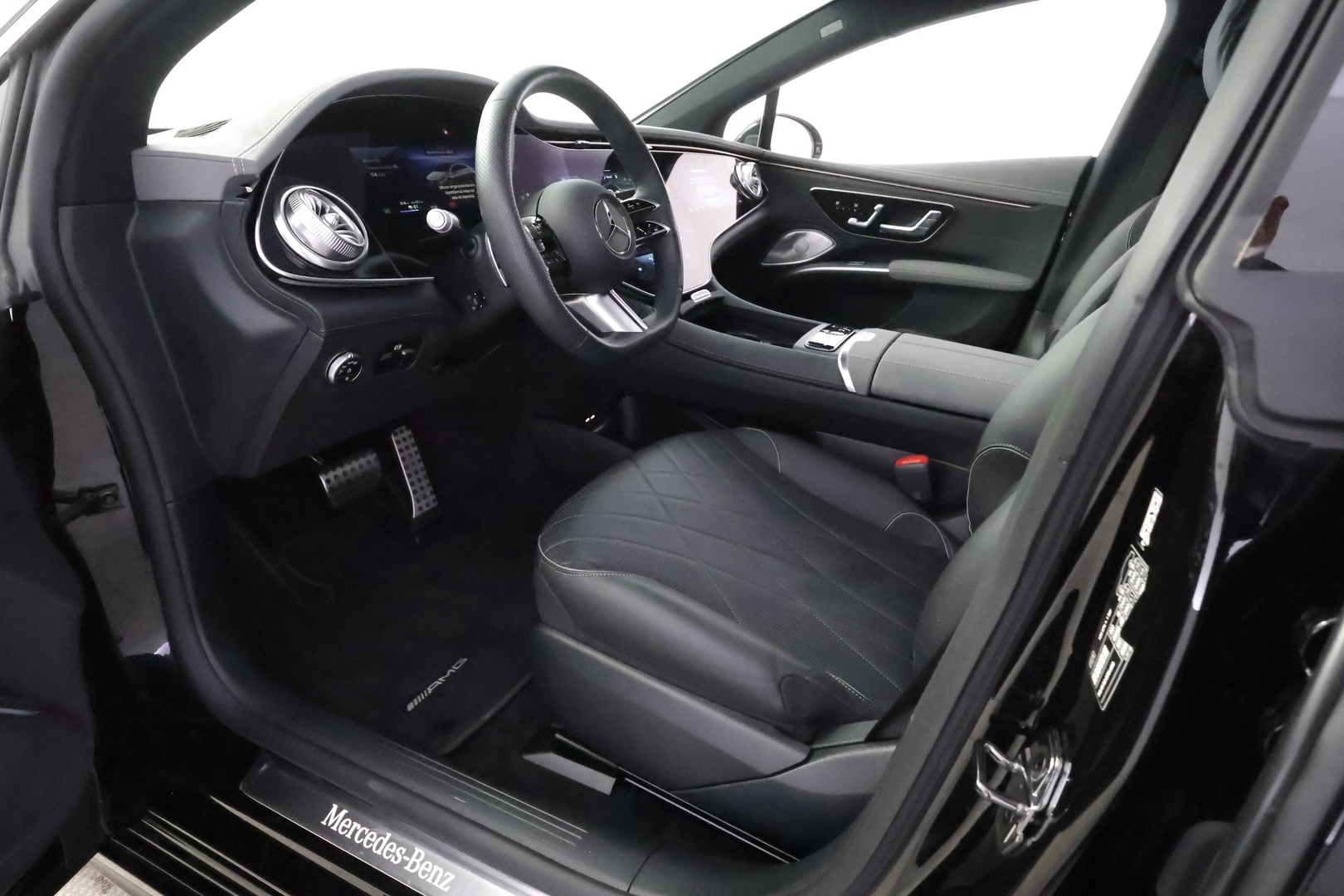 MERCEDES-BENZ EQS 2025