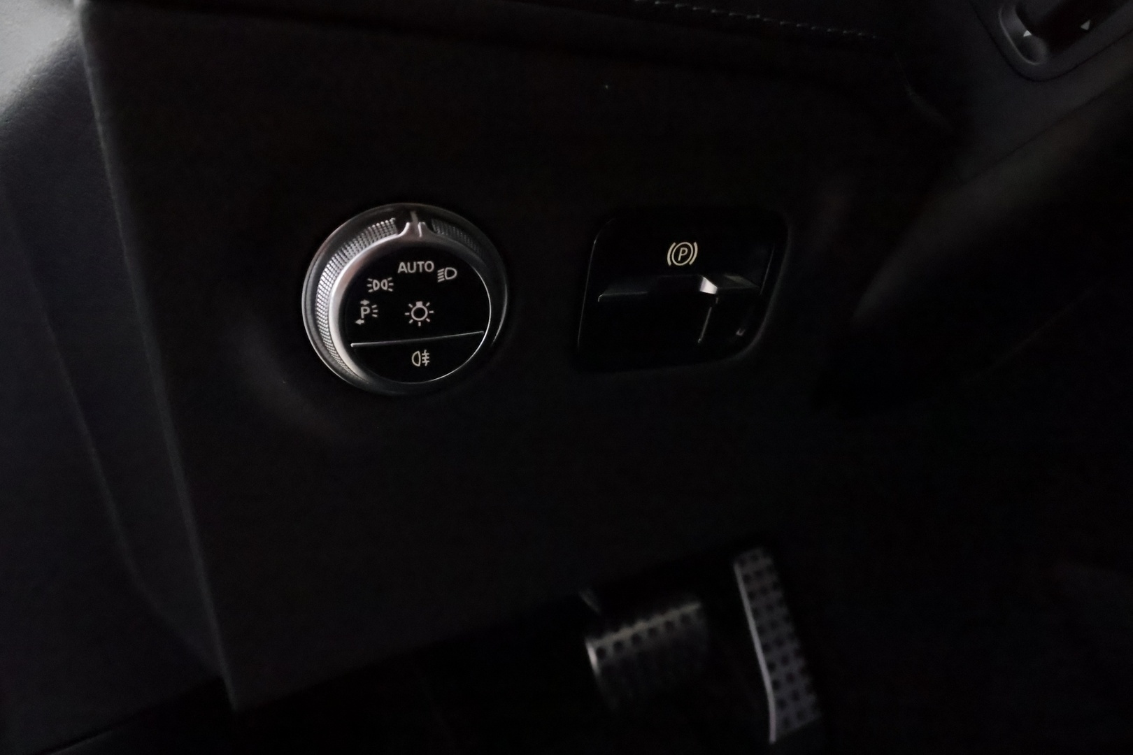 MERCEDES-BENZ EQS 2025