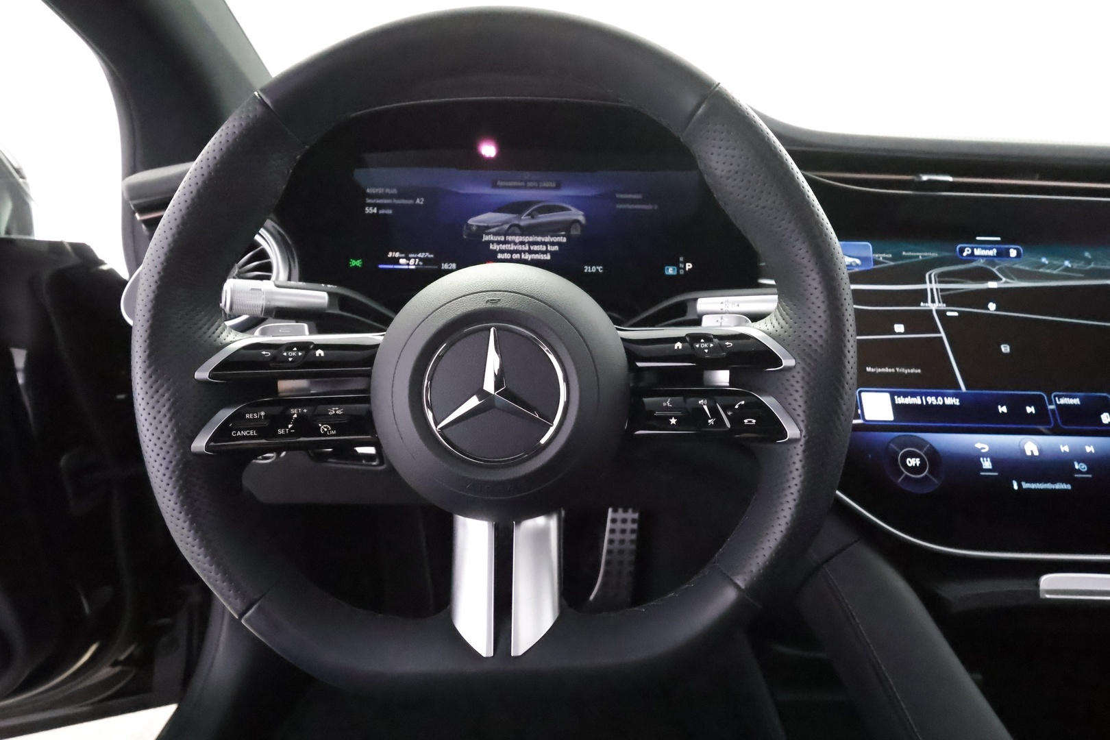 MERCEDES-BENZ EQS 2025