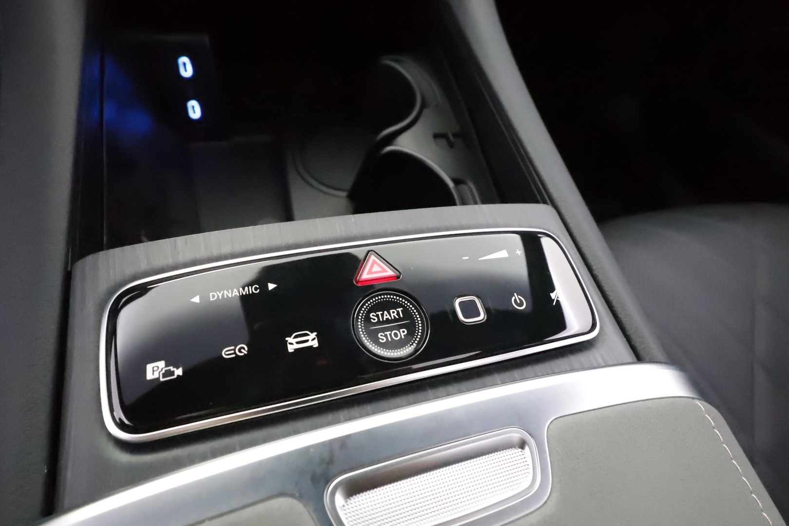 MERCEDES-BENZ EQS 2025