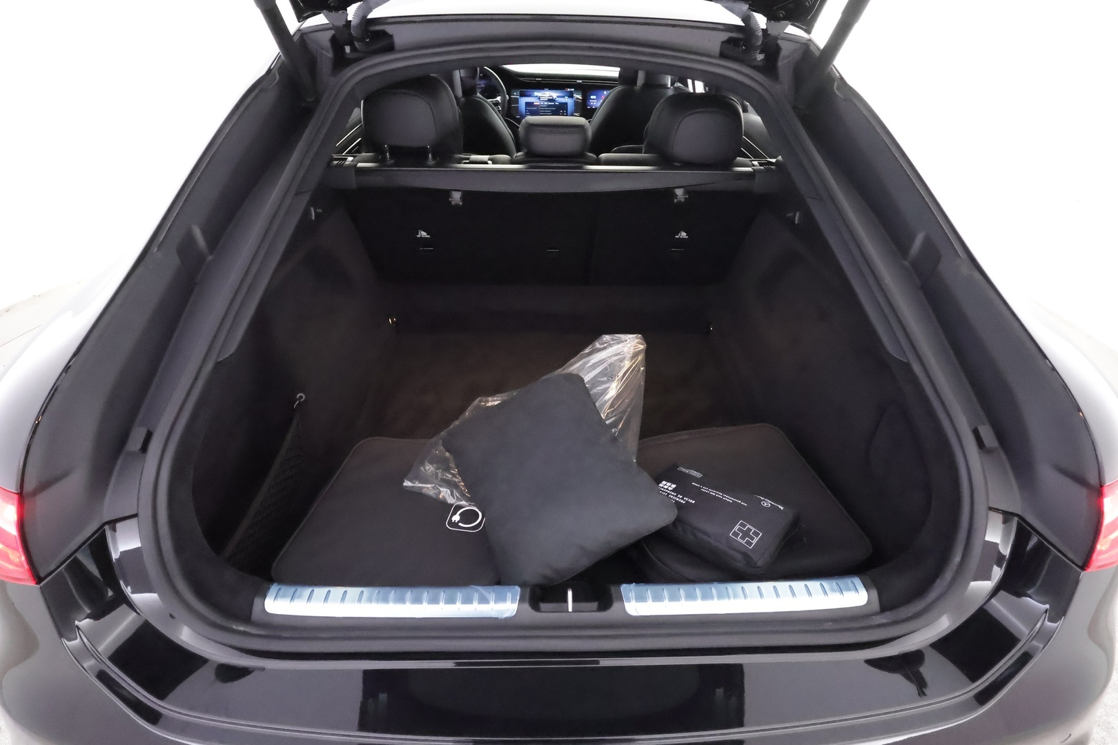MERCEDES-BENZ EQS 2025