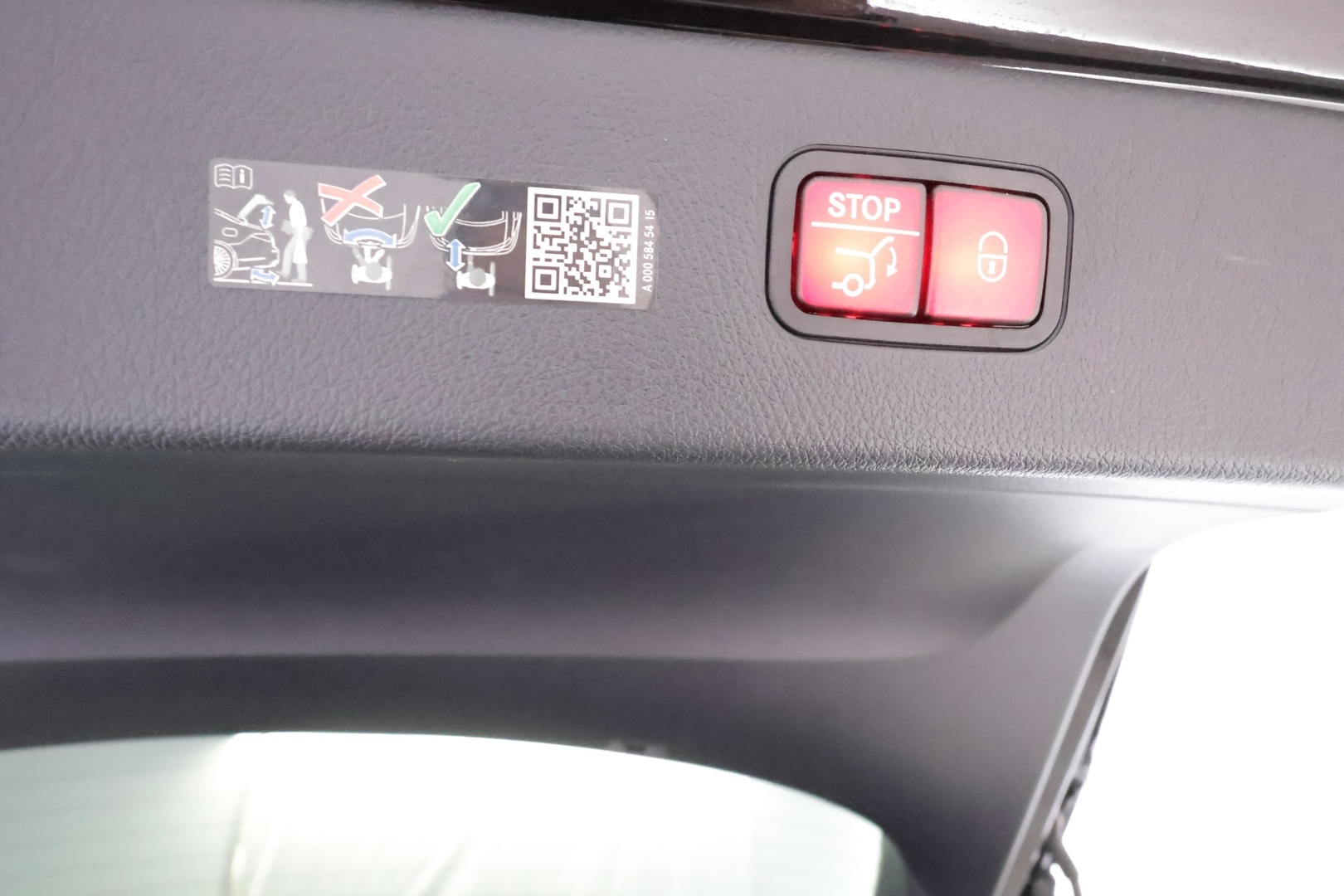 MERCEDES-BENZ EQS 2025