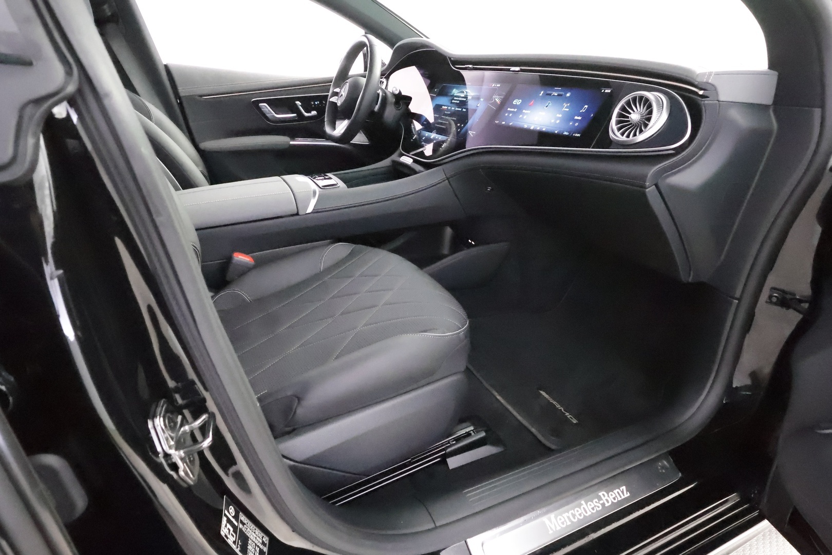 MERCEDES-BENZ EQS 2025