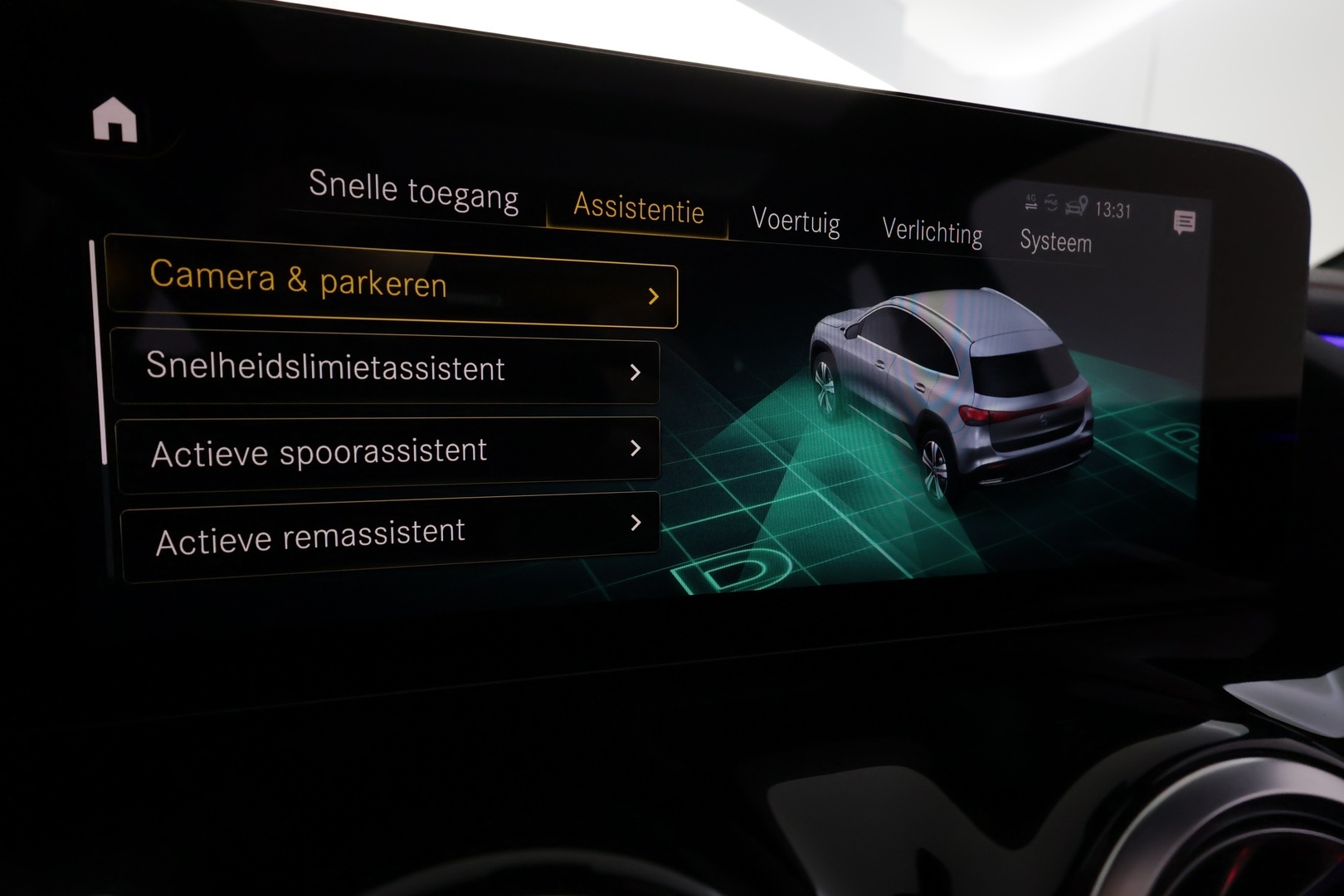 MERCEDES-BENZ EQA 2022