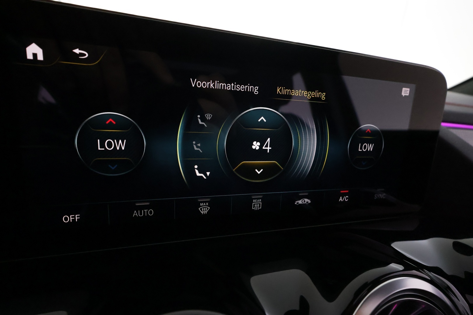 MERCEDES-BENZ EQA 2022