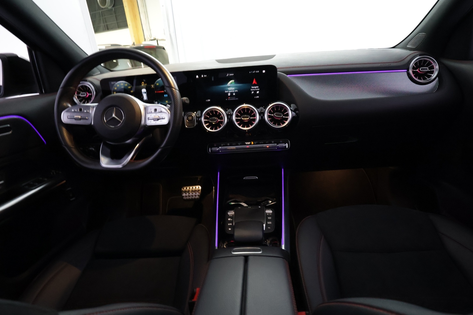 MERCEDES-BENZ EQA 2022