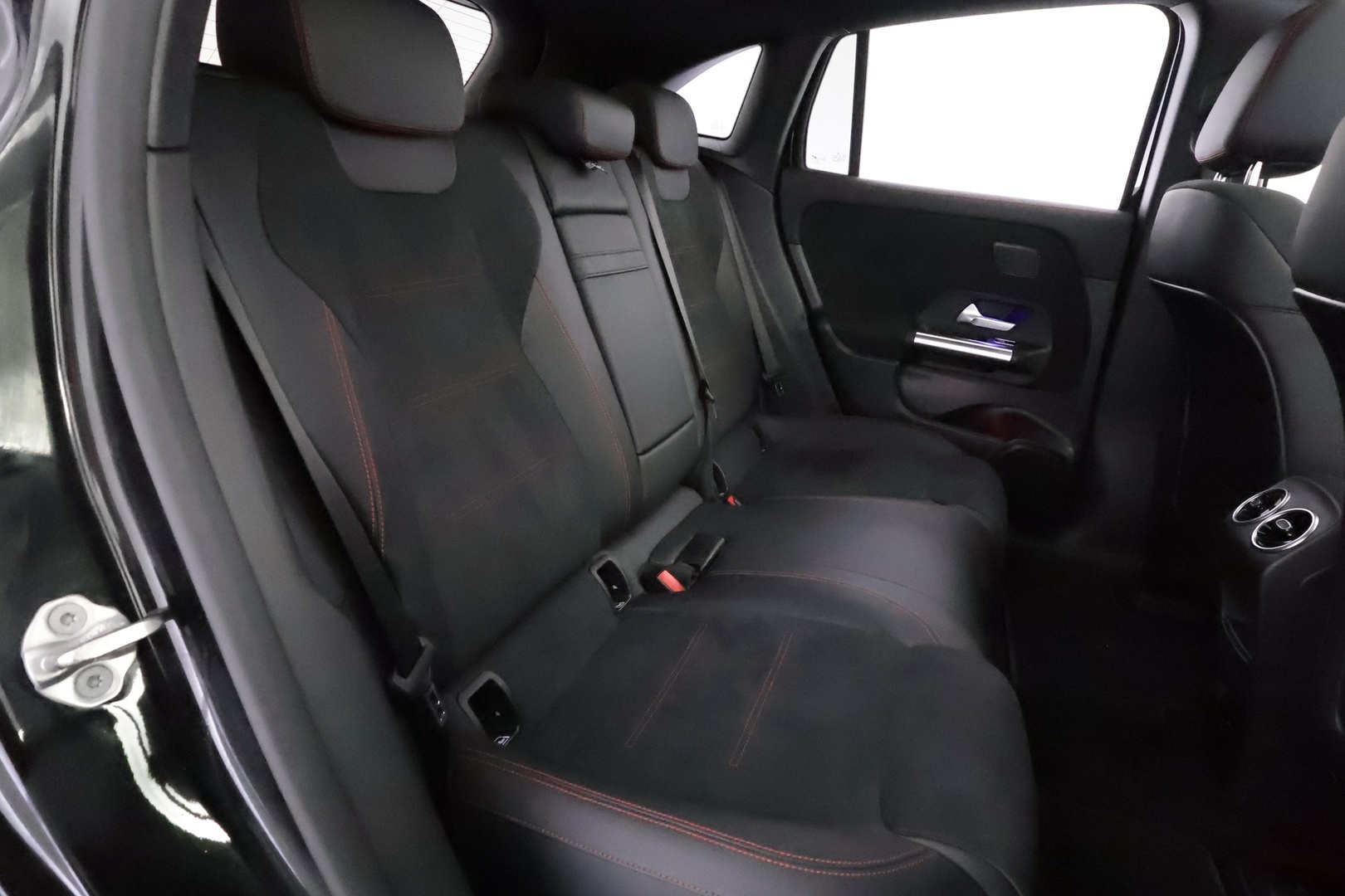 MERCEDES-BENZ EQA 2022