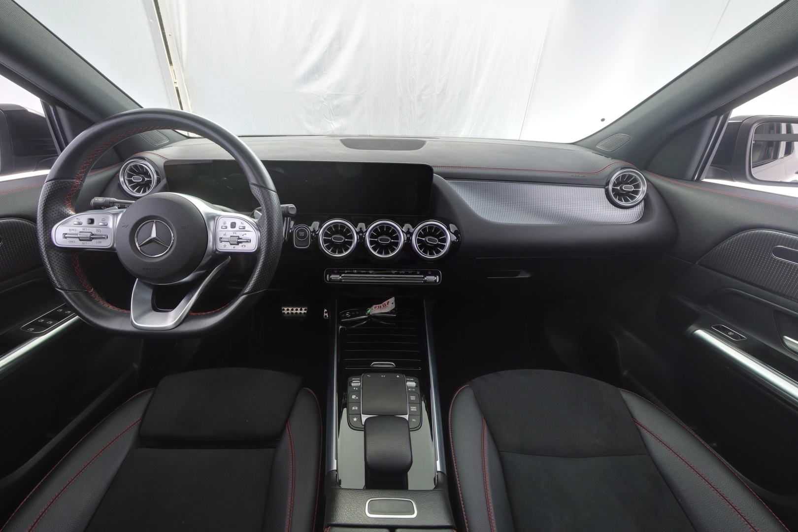 MERCEDES-BENZ EQA 2022