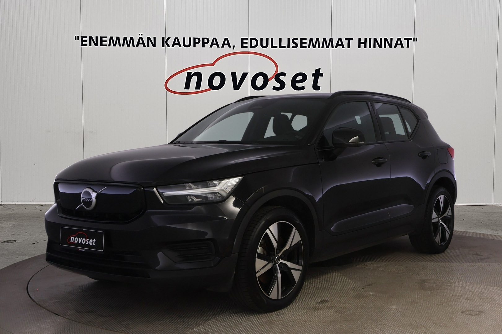 VOLVO XC40 1