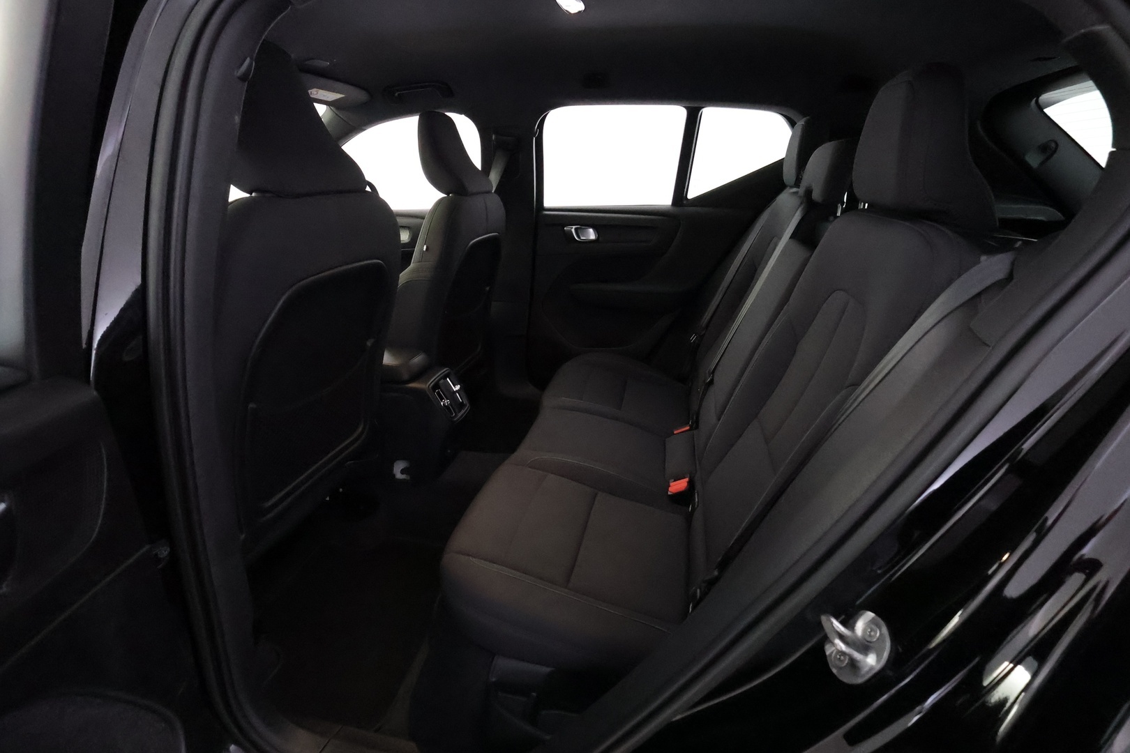 VOLVO XC40 15