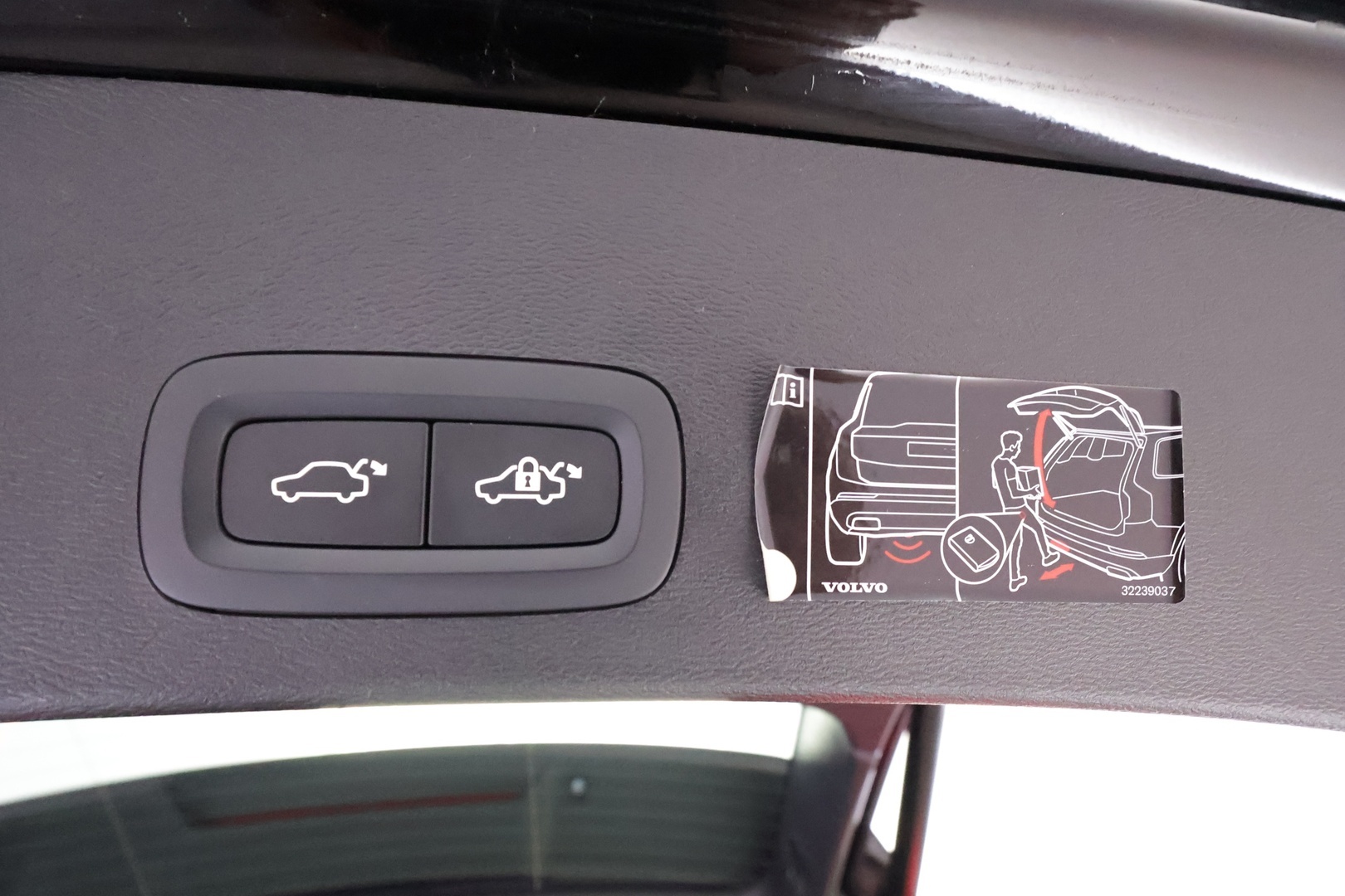 VOLVO XC40 20