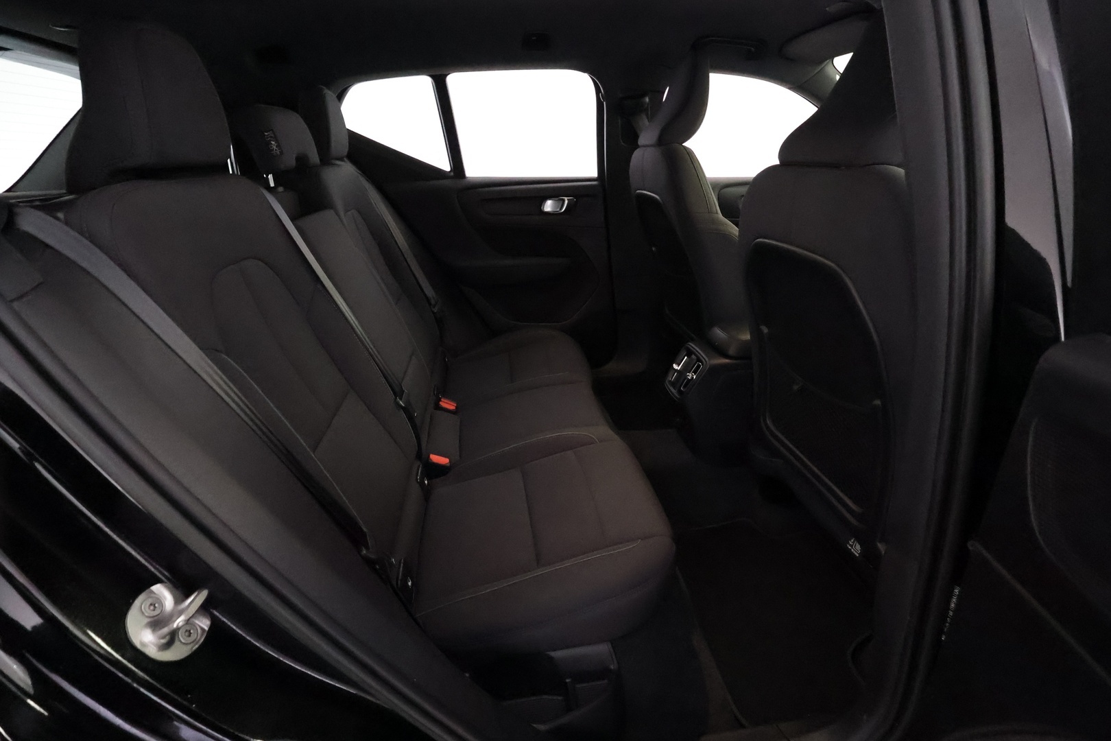 VOLVO XC40 22
