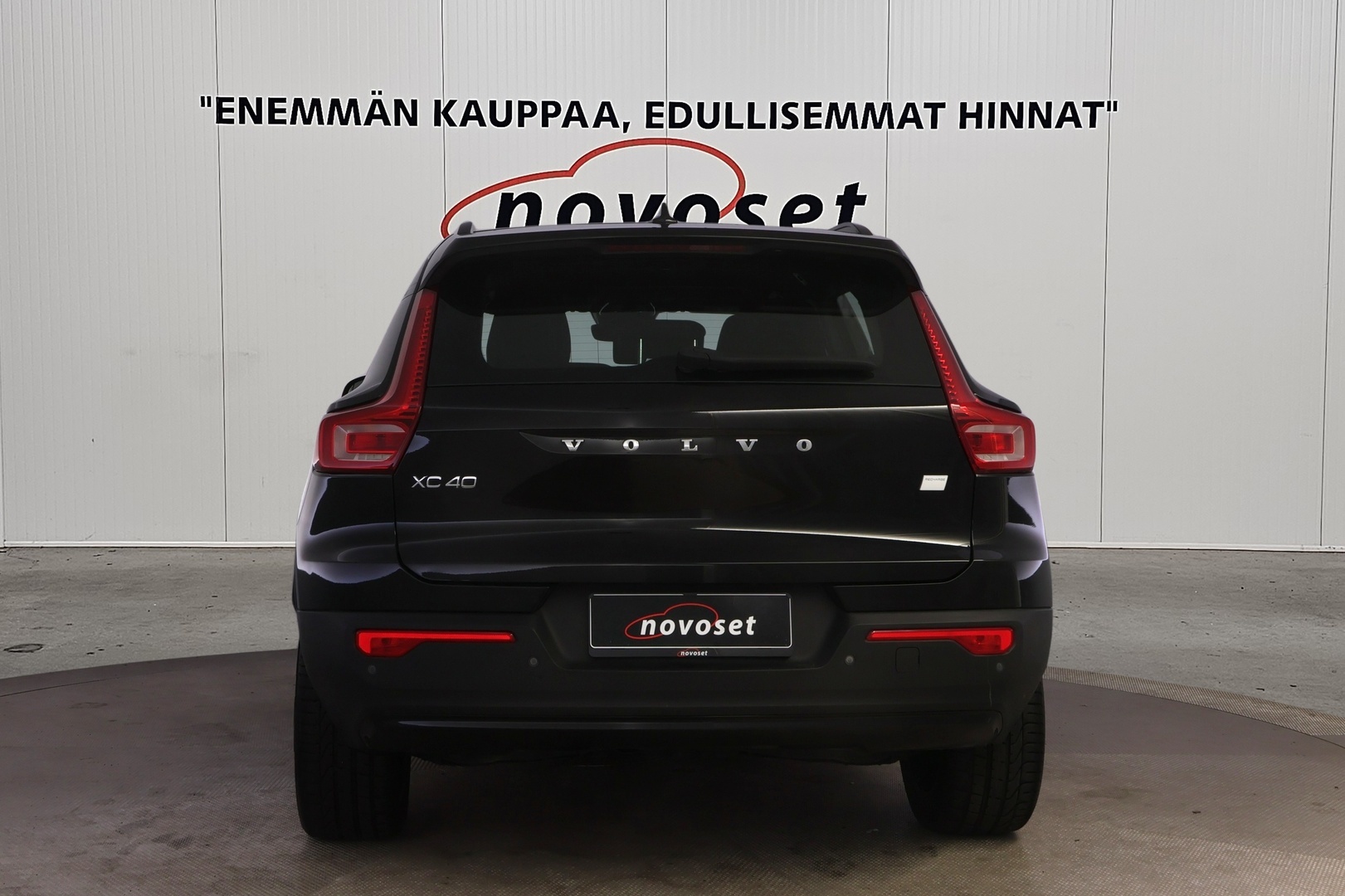 VOLVO XC40 3