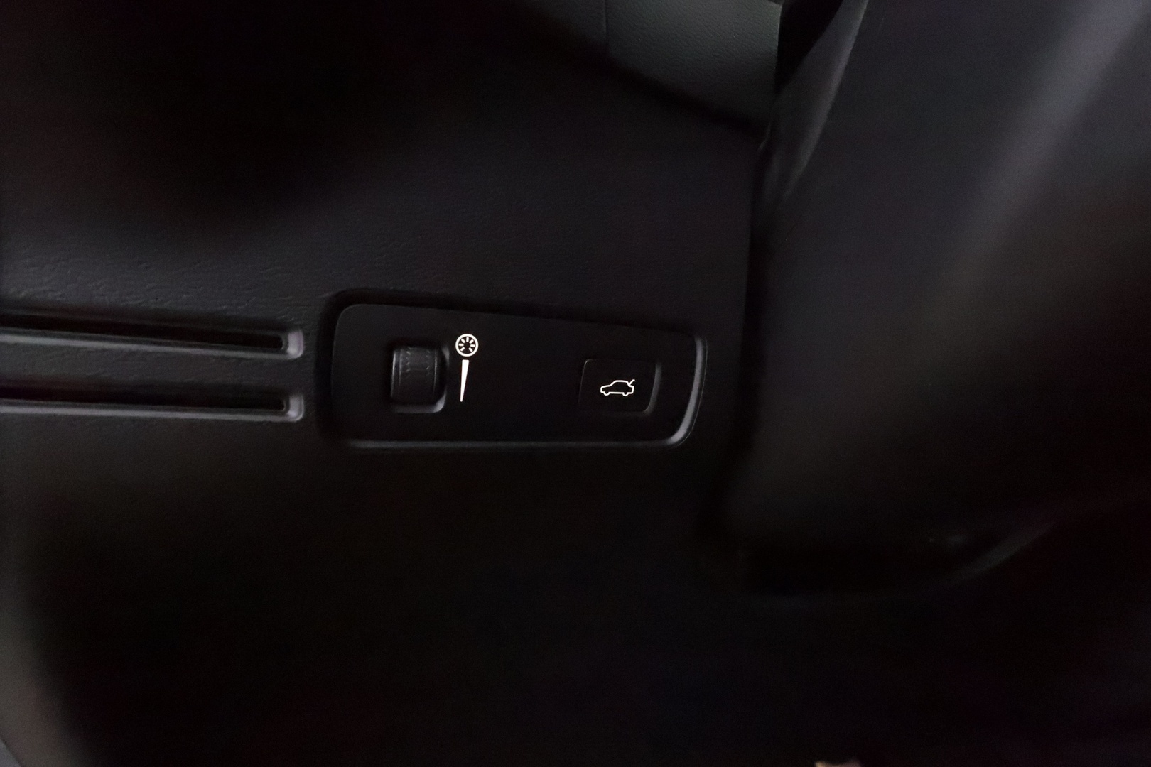 VOLVO XC40 30