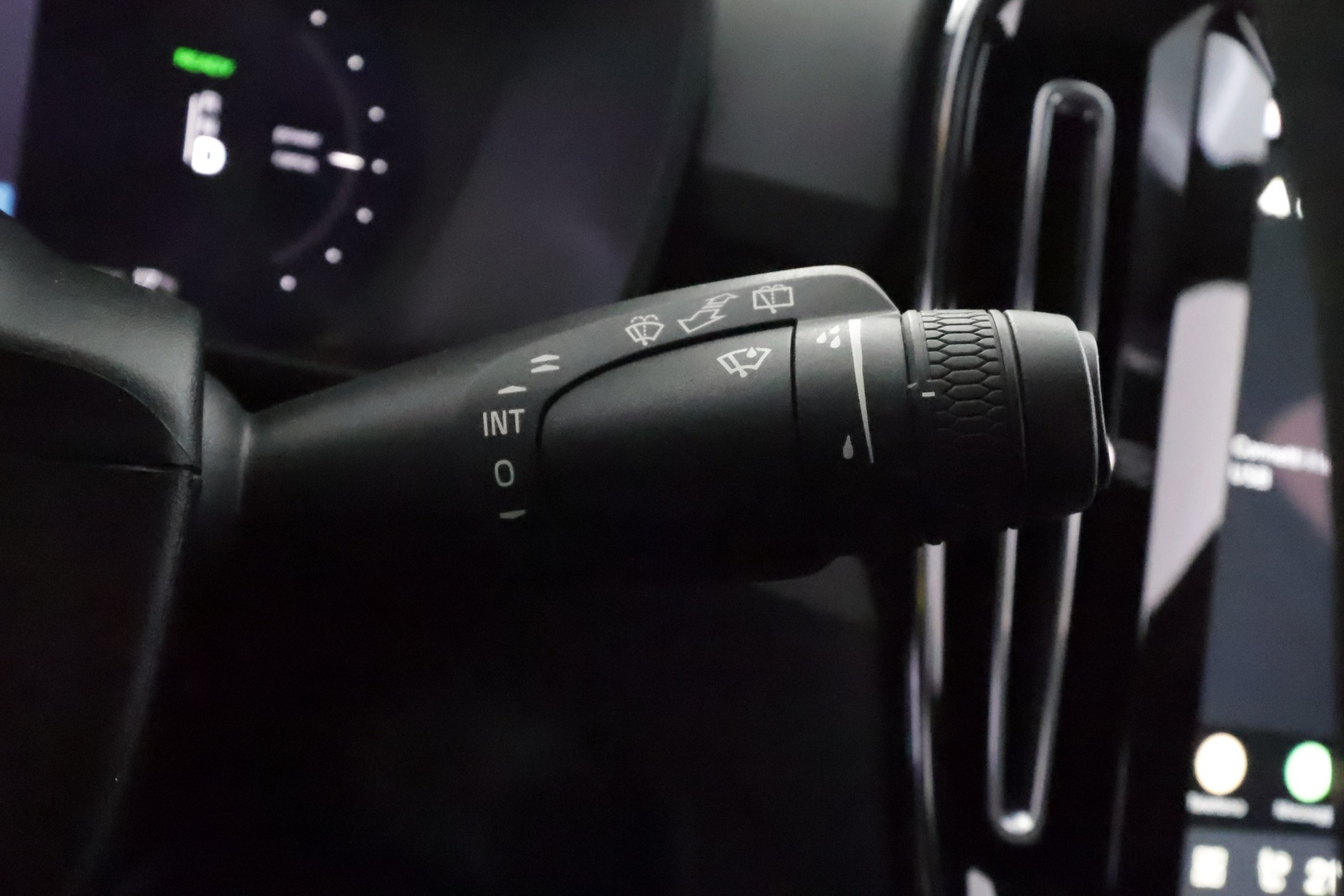 VOLVO XC40 32