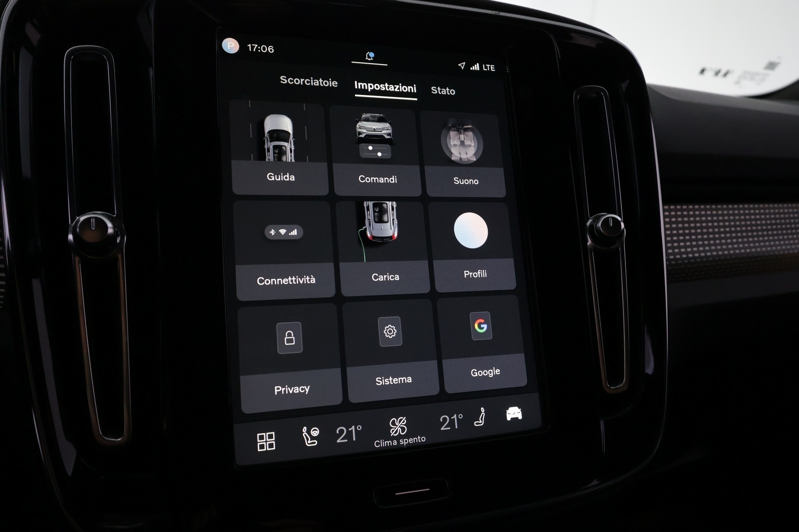 VOLVO XC40 42