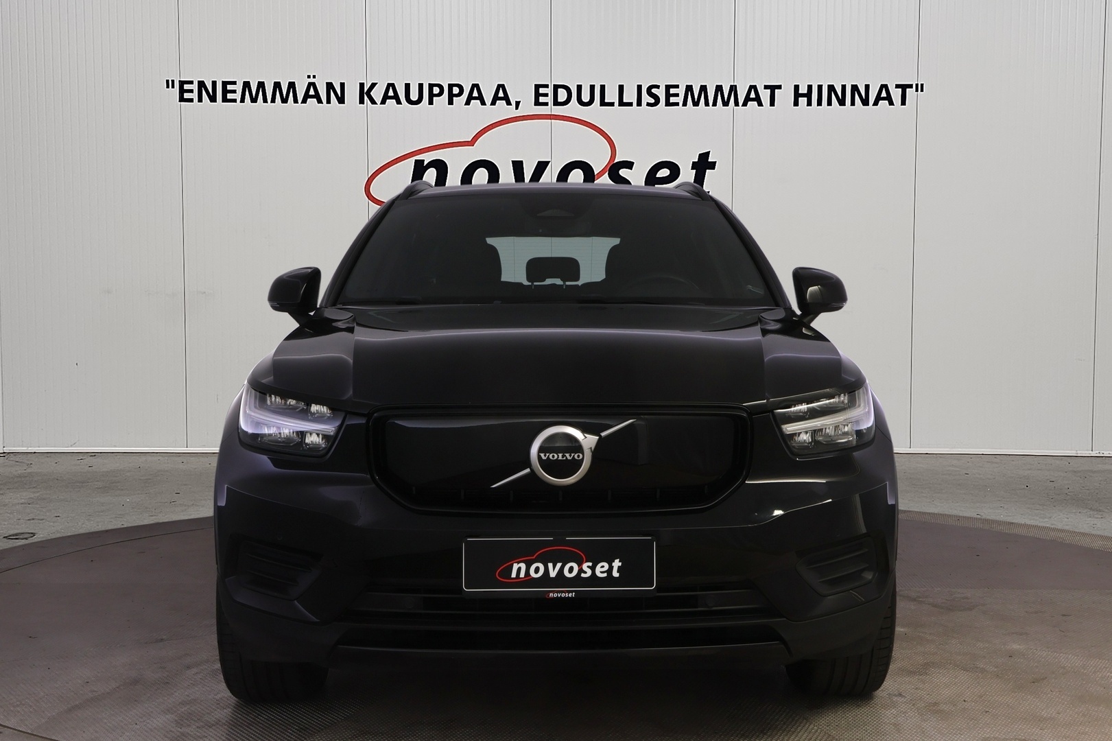 VOLVO XC40 6