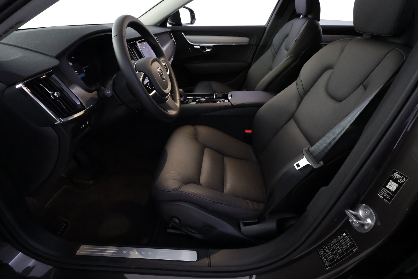 VOLVO V90 11