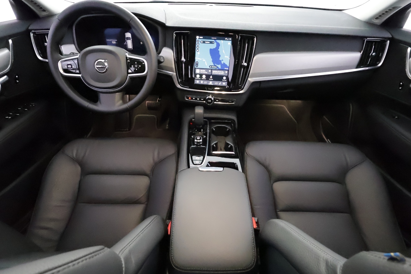 VOLVO V90 18