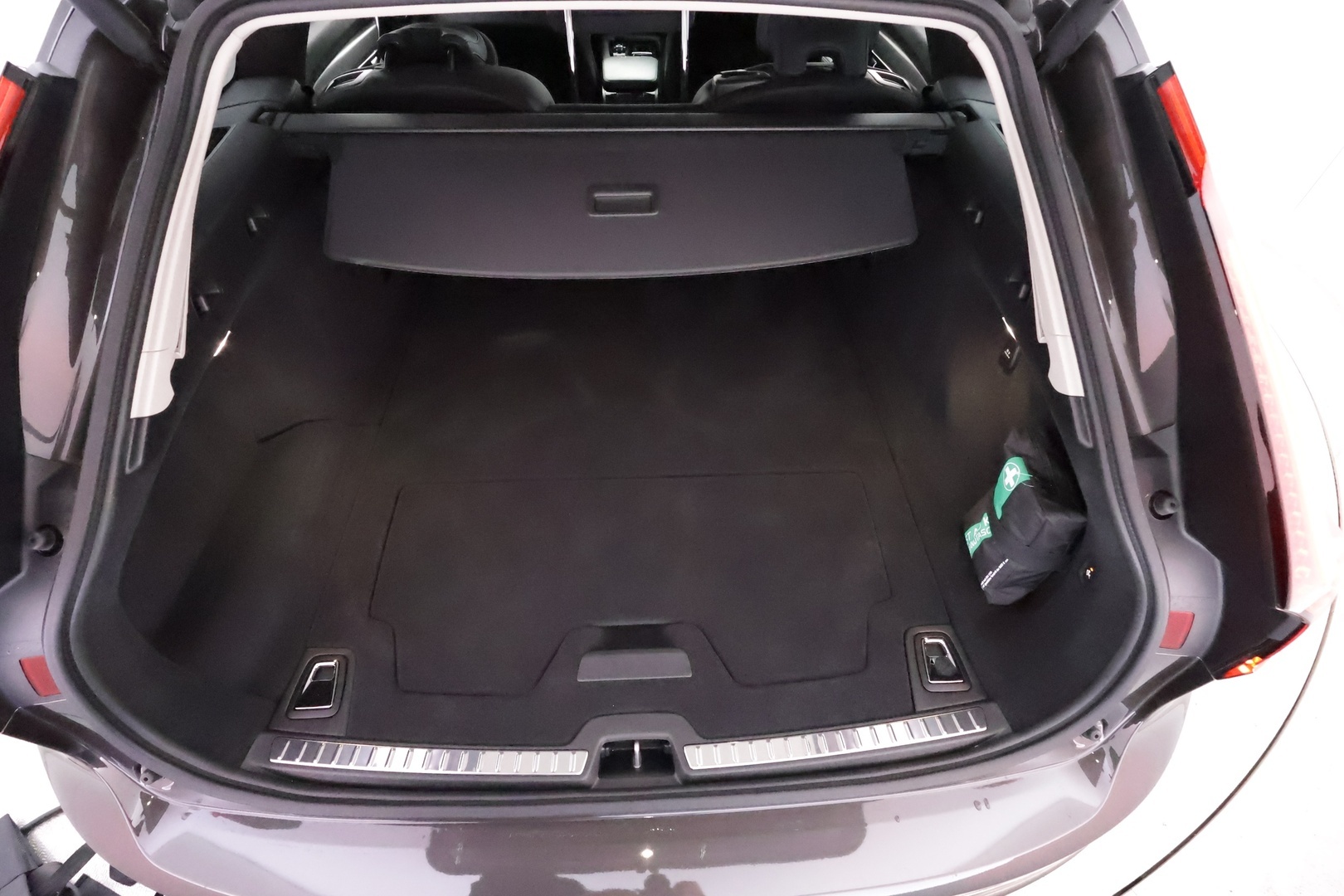 VOLVO V90 21