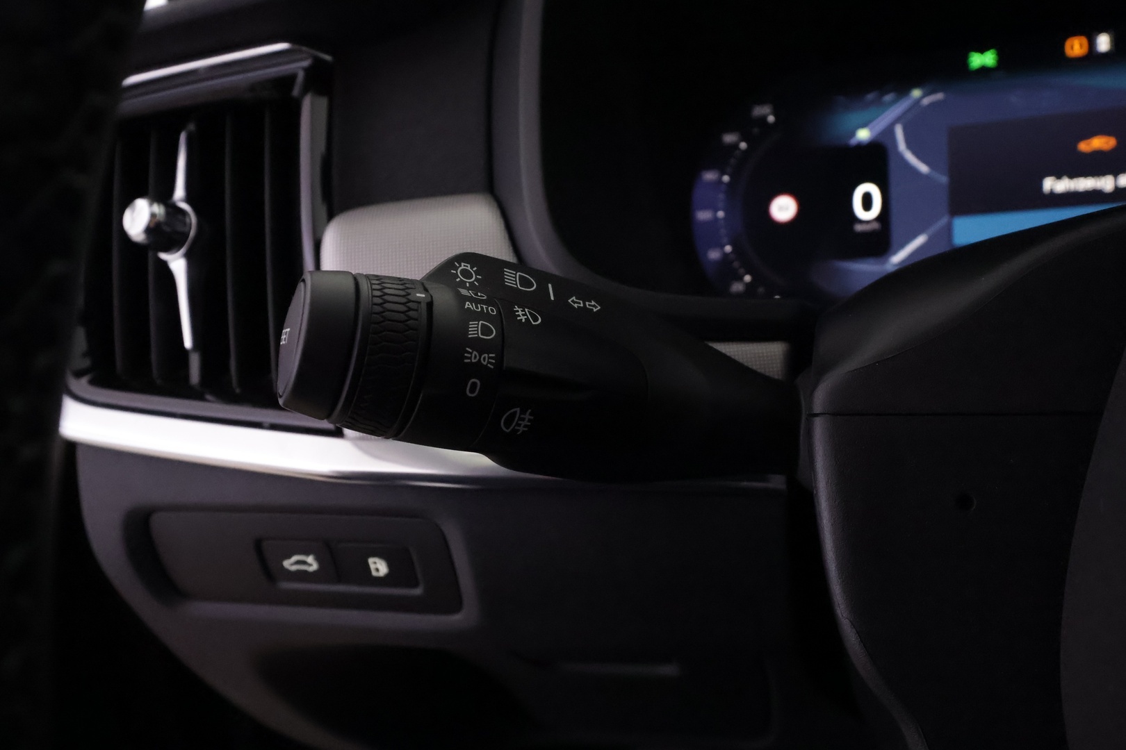 VOLVO V90 34