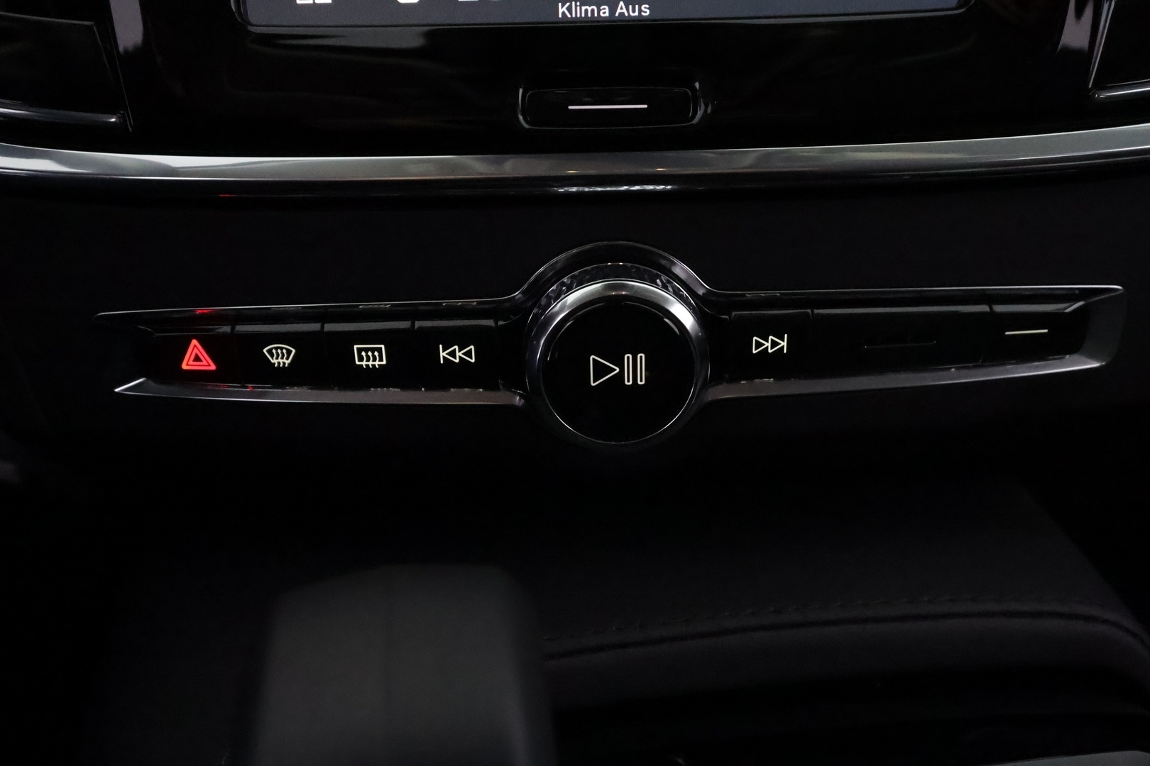 VOLVO V90 39
