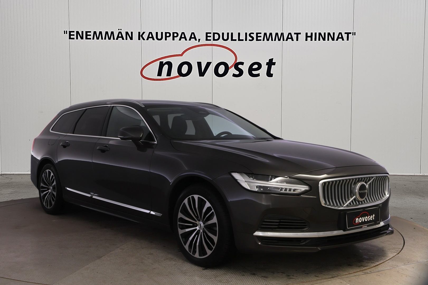 VOLVO V90 5