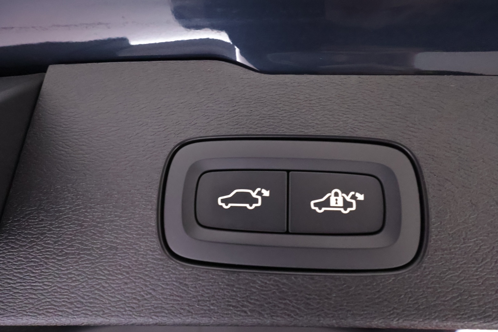 VOLVO V60 2026