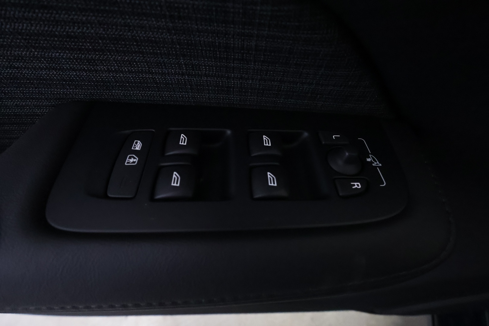 VOLVO V60 2026