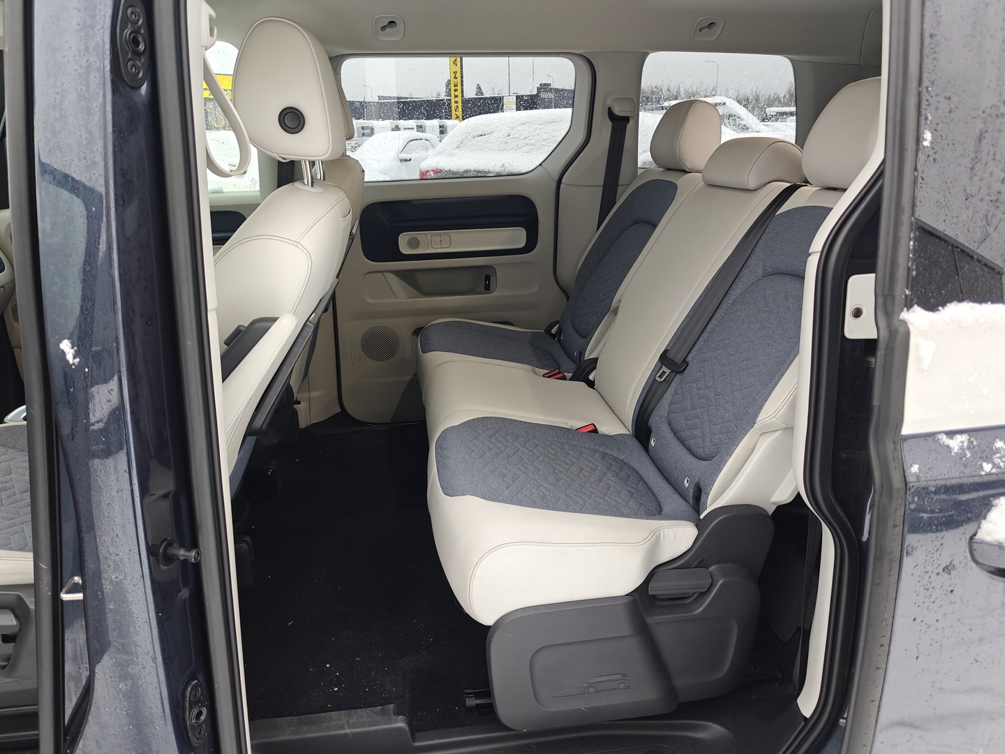 VOLKSWAGEN ID. BUZZ 2023