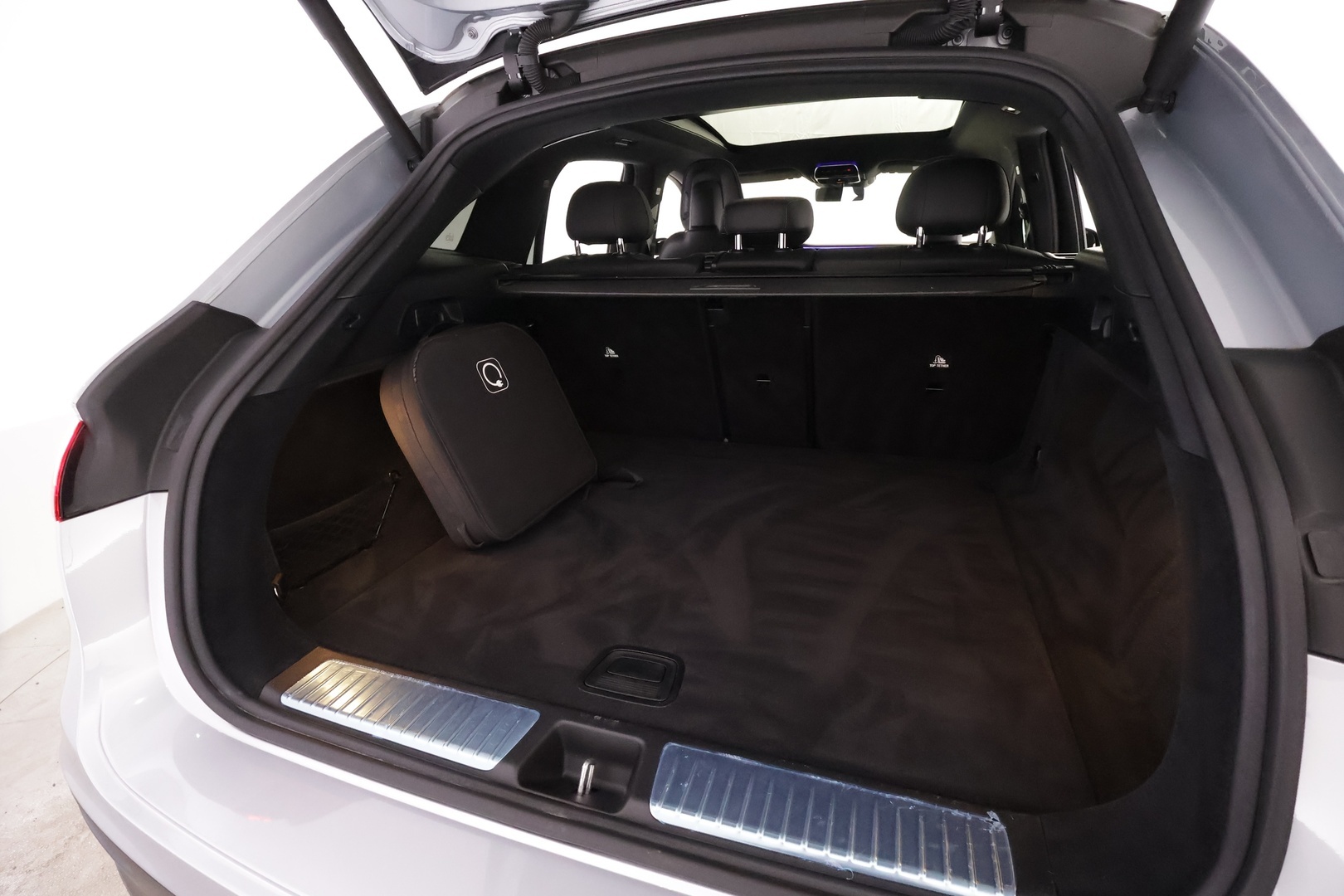 MERCEDES-BENZ EQE SUV 2025