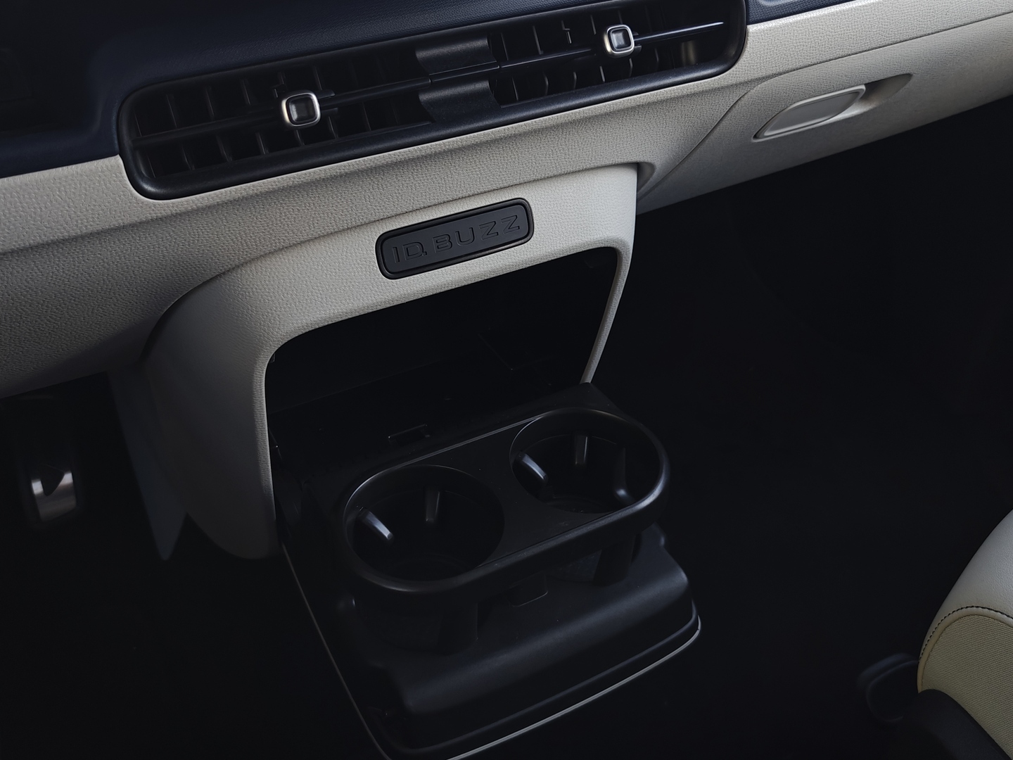 VOLKSWAGEN ID. BUZZ 2023