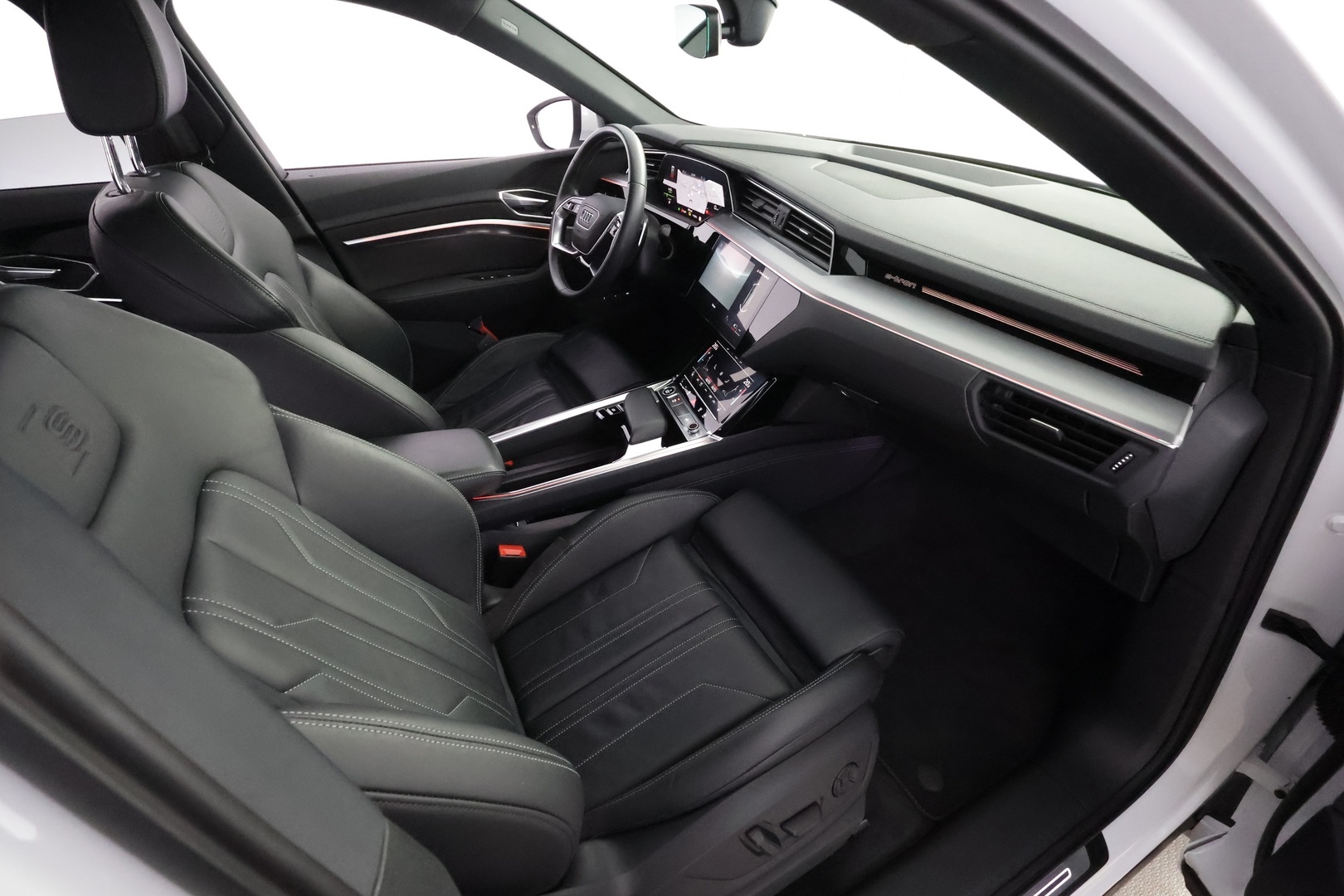 AUDI E-TRON 2021