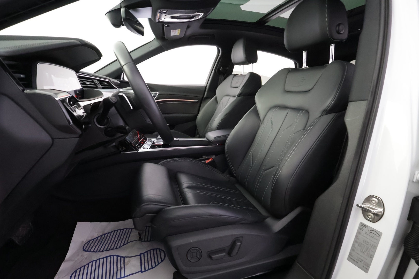 AUDI E-TRON 2021