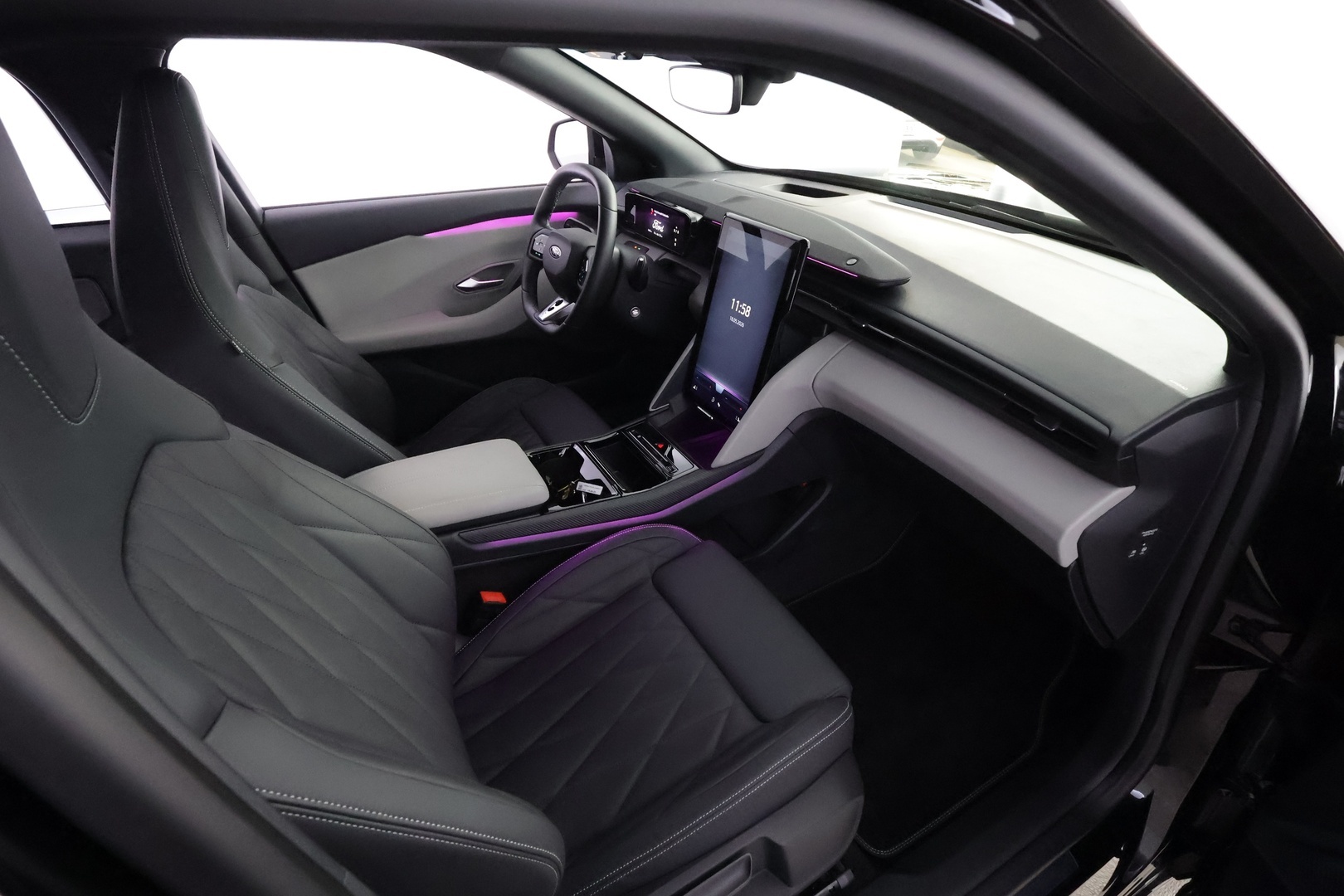 FORD CAPRI 2025