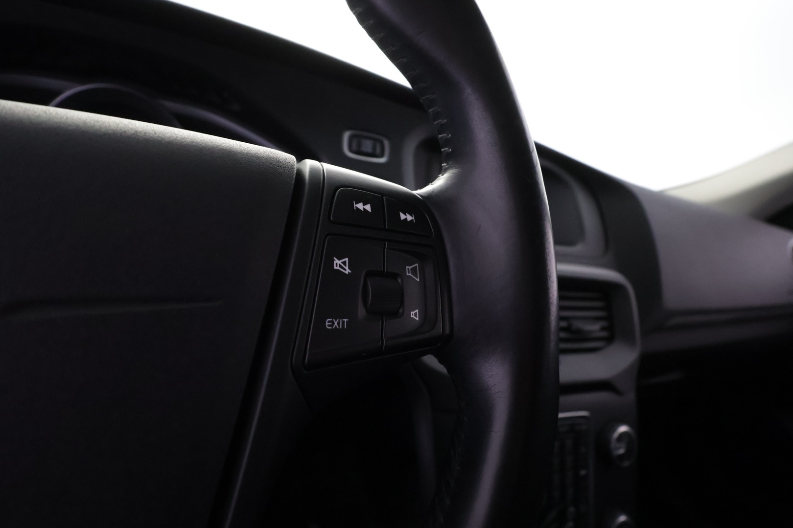 VOLVO V40 2013