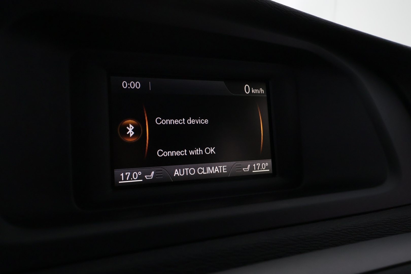 VOLVO V40 2013