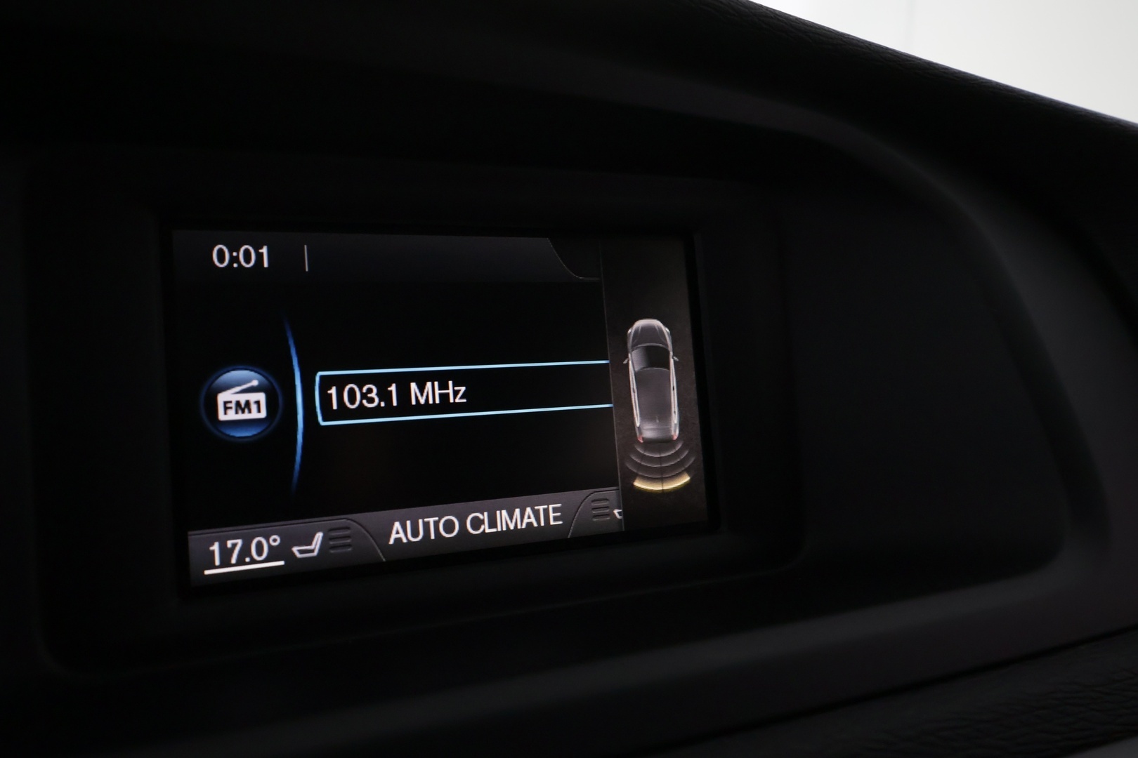 VOLVO V40 2013