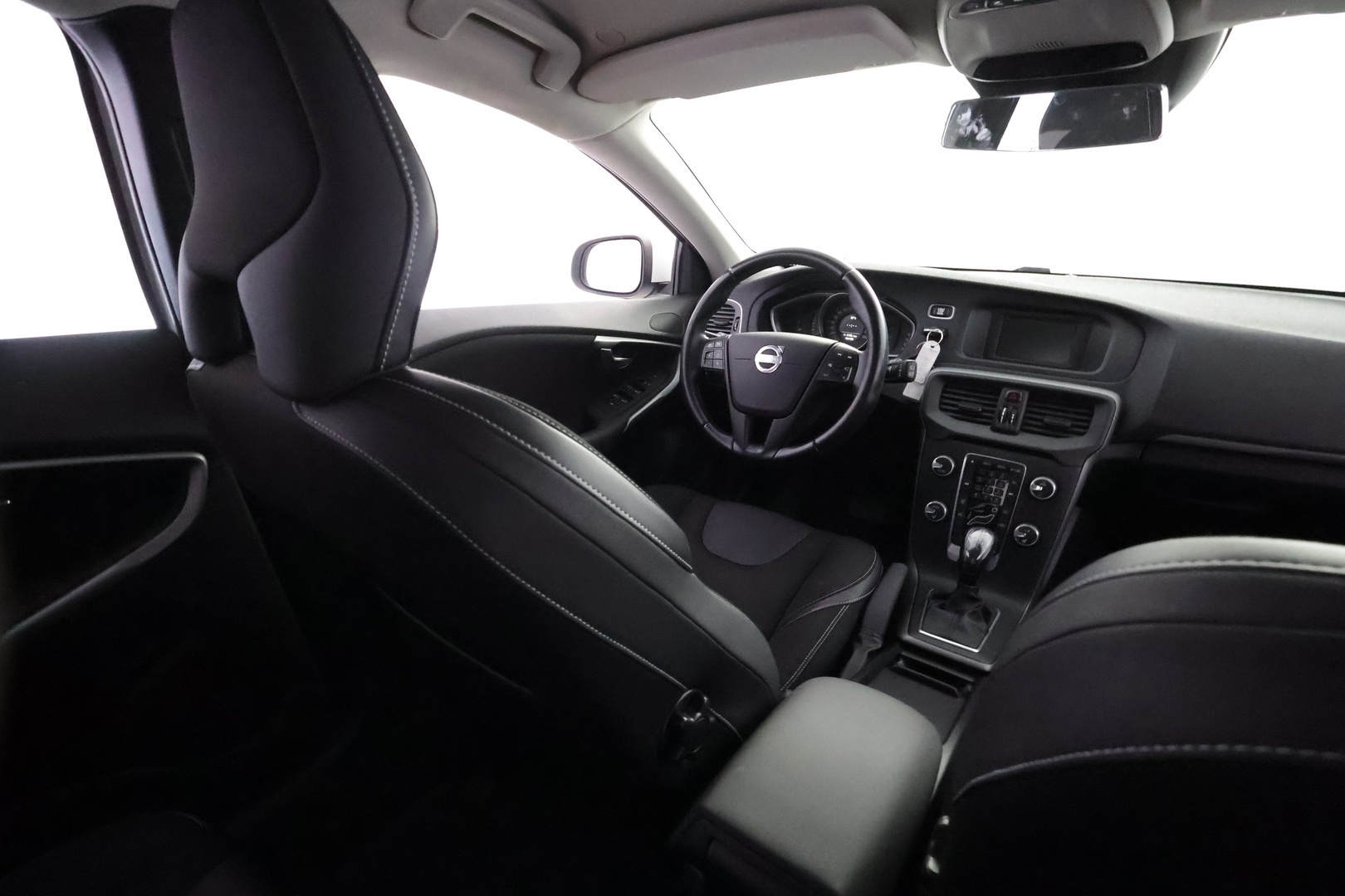 VOLVO V40 2013