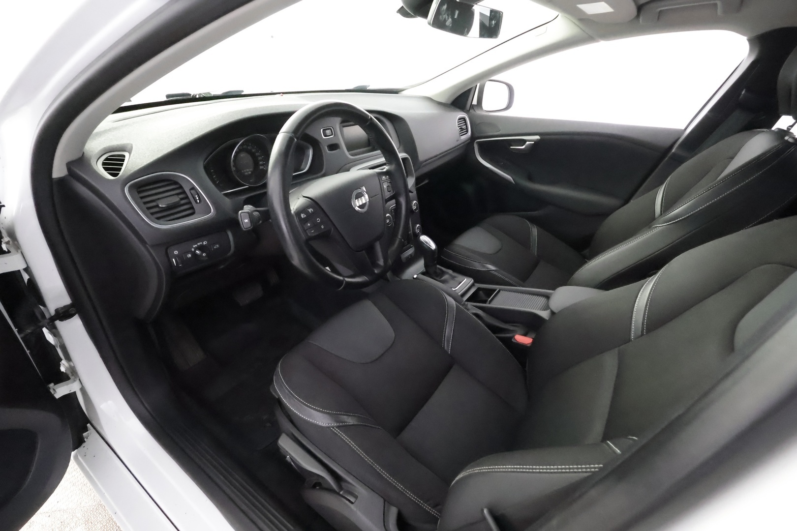 VOLVO V40 2013