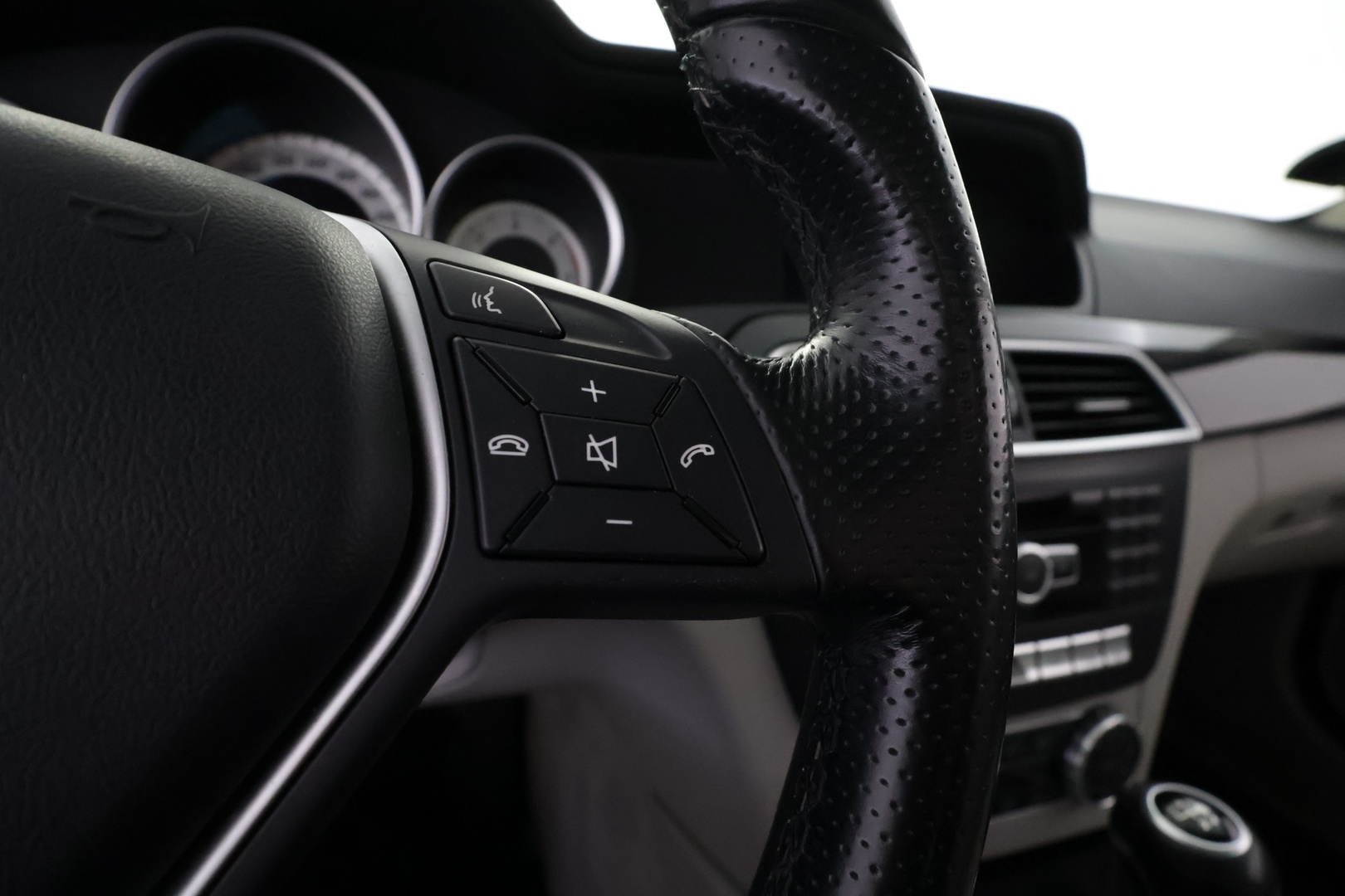 MERCEDES-BENZ C 2012