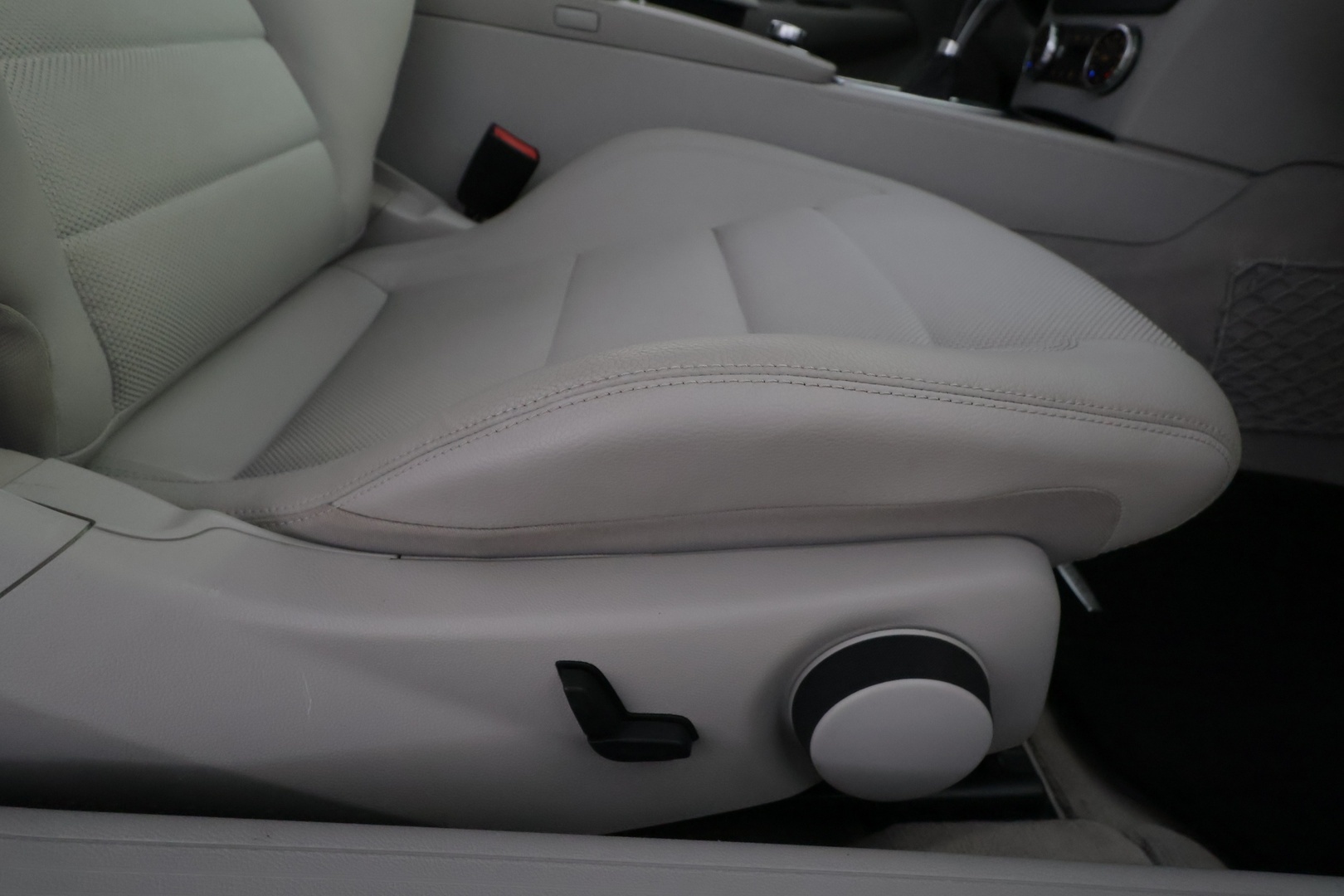 MERCEDES-BENZ C 2012