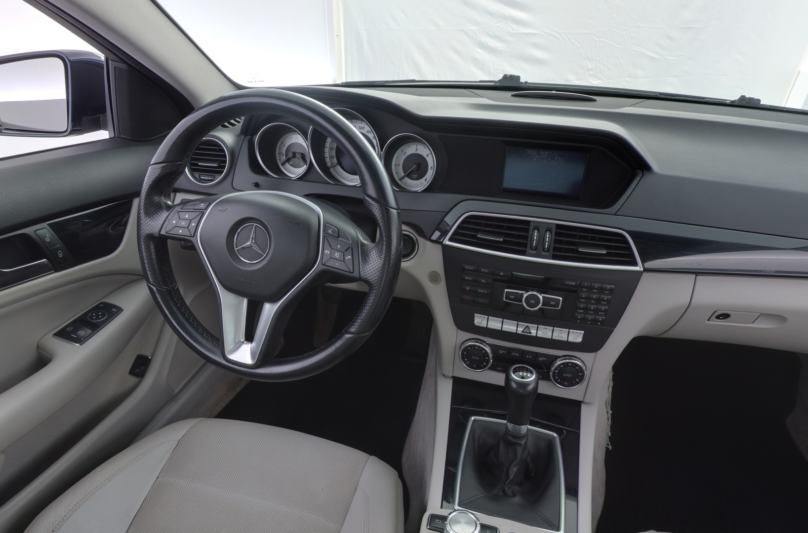 MERCEDES-BENZ C 2012