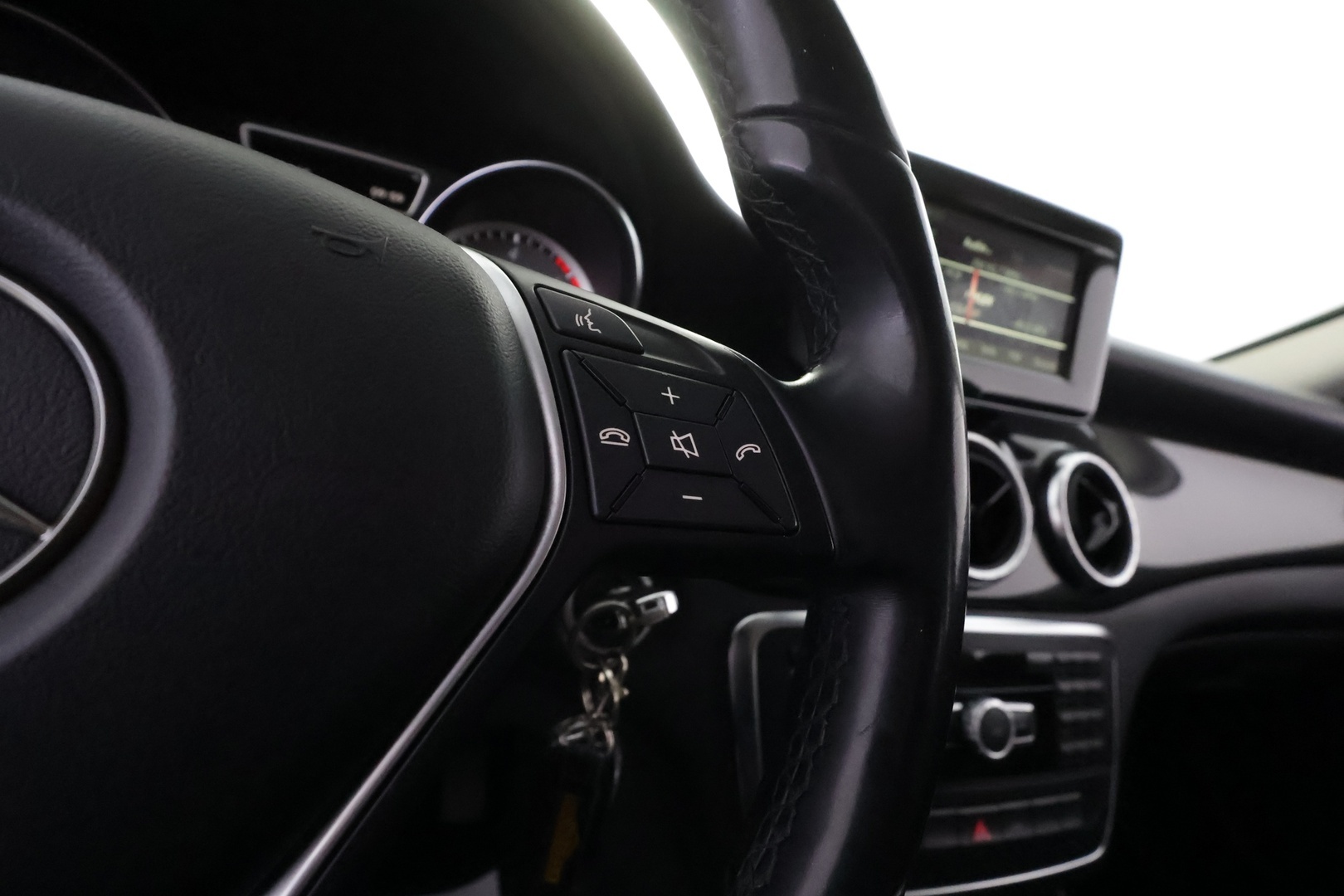 MERCEDES-BENZ CLA 2014