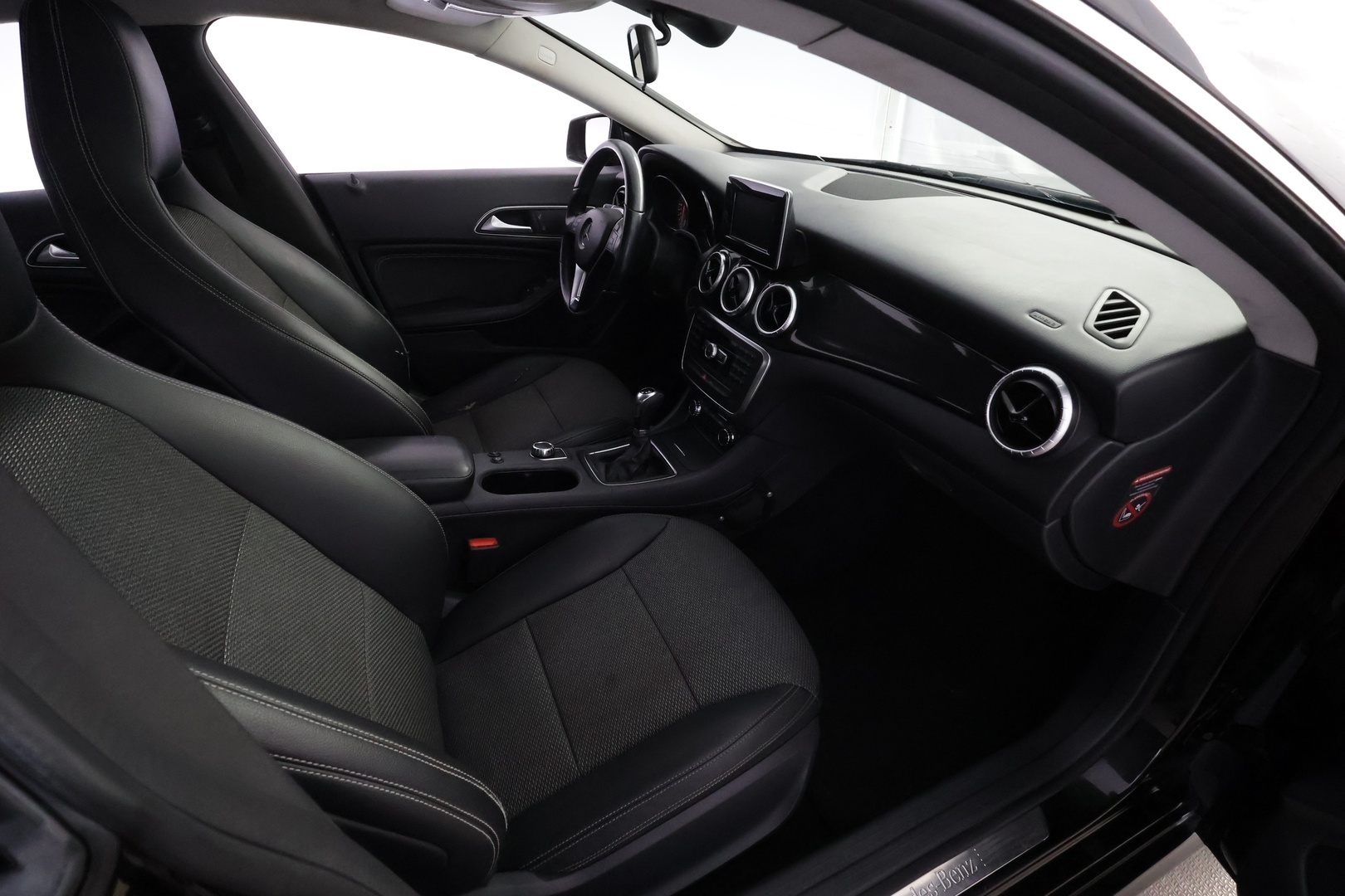 MERCEDES-BENZ CLA 2014